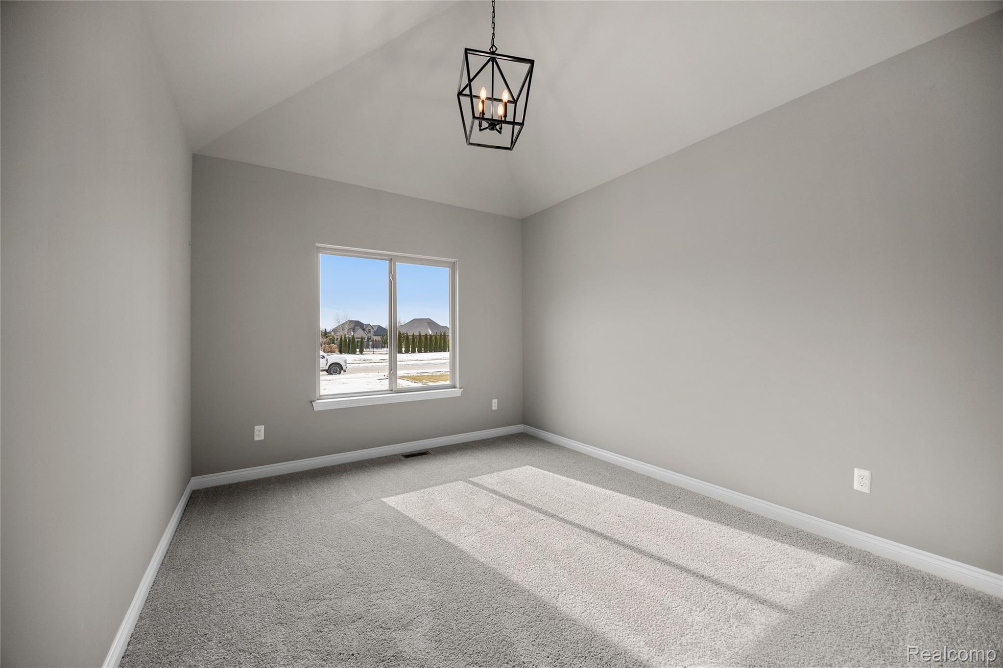 7120 Dryden Road Property Photo 25