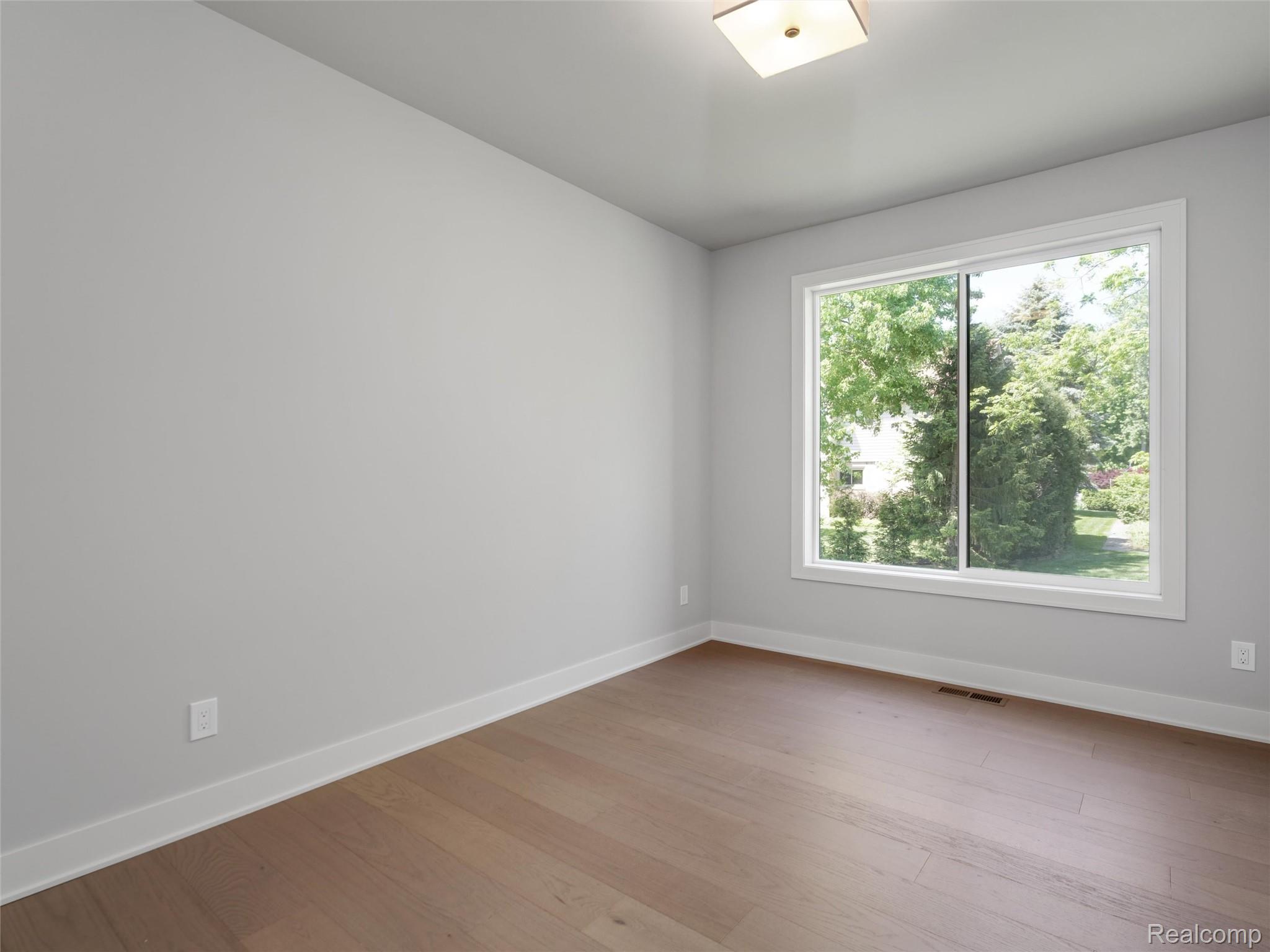 3941 Capstan Ct Property Photo 7