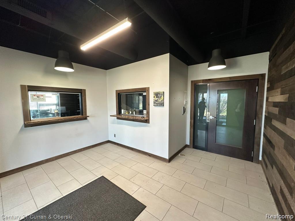 6252 Monroe Boulevard Property Photo 2