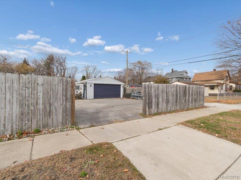 404 Pine Street Property Photo 49