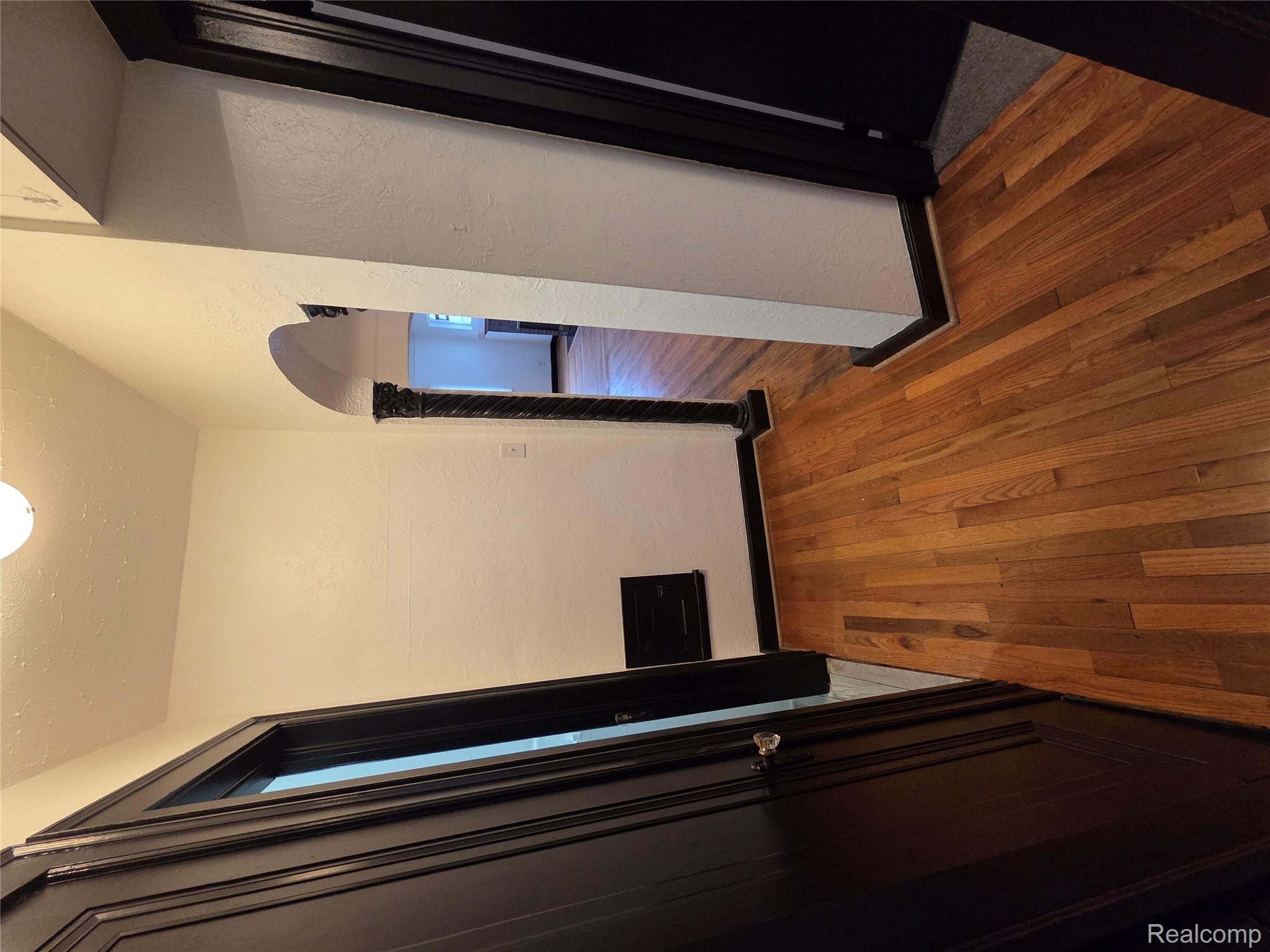 15736 Ohio Street Property Photo 12