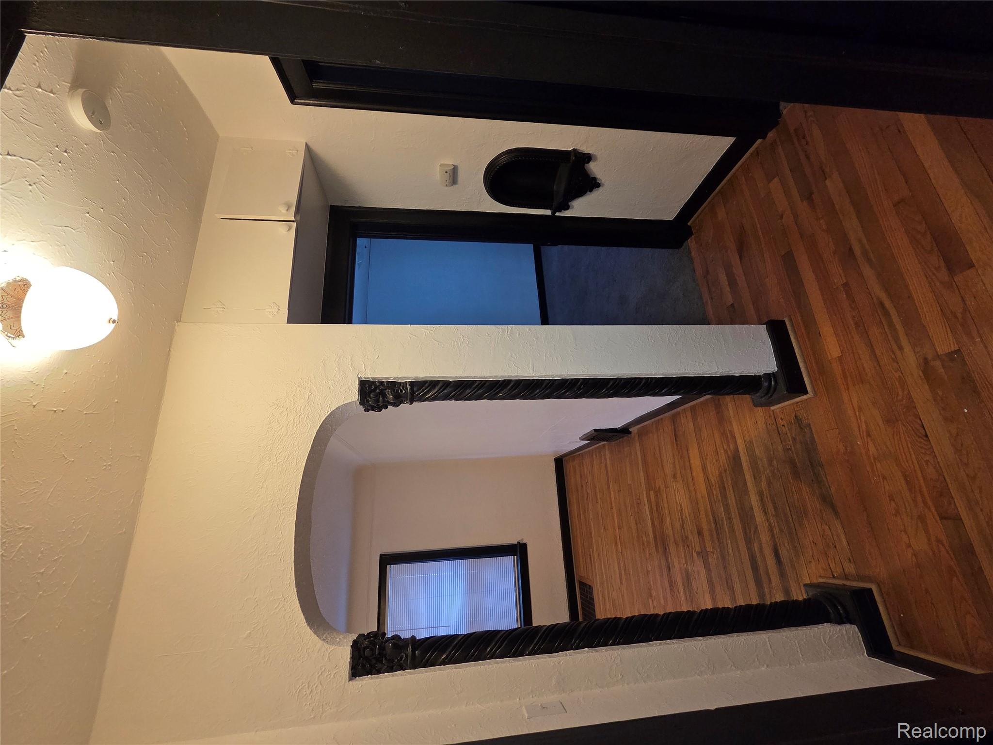 15736 Ohio Street Property Photo 13