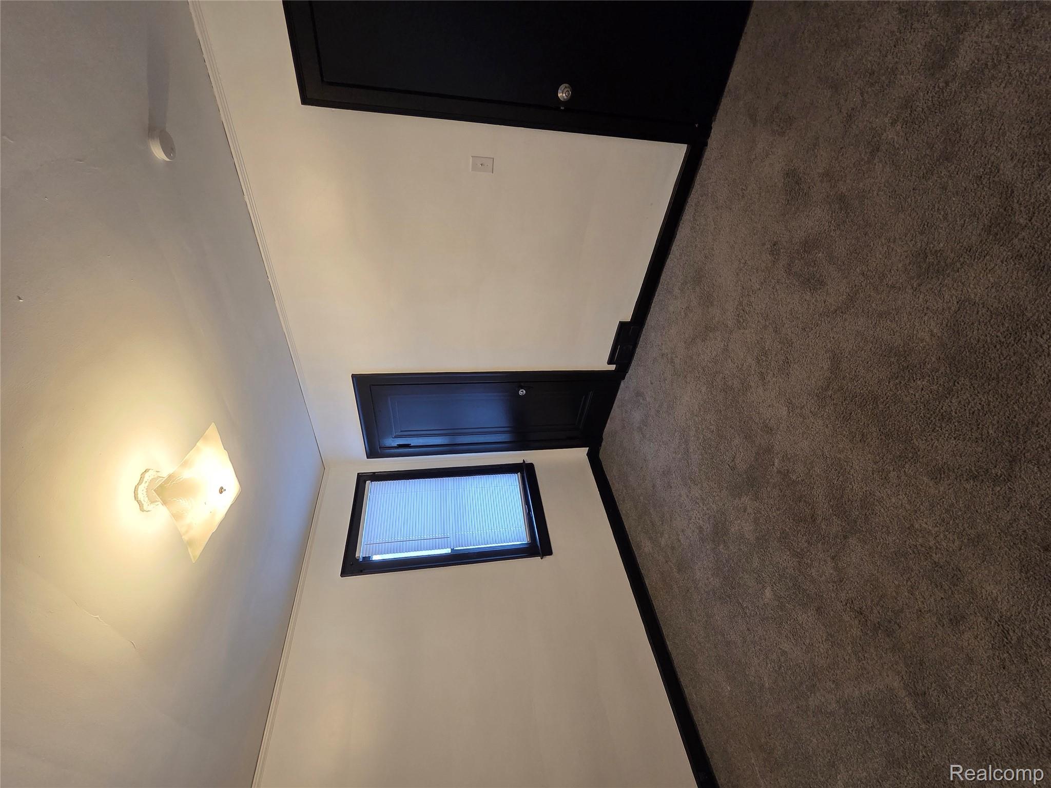 15736 Ohio Street Property Photo 14
