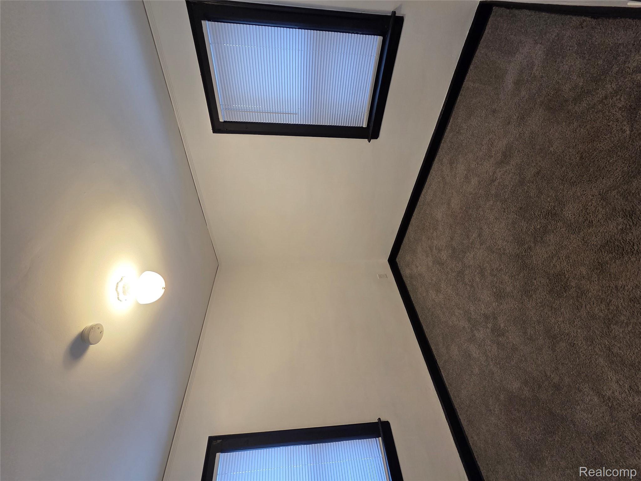 15736 Ohio Street Property Photo 17