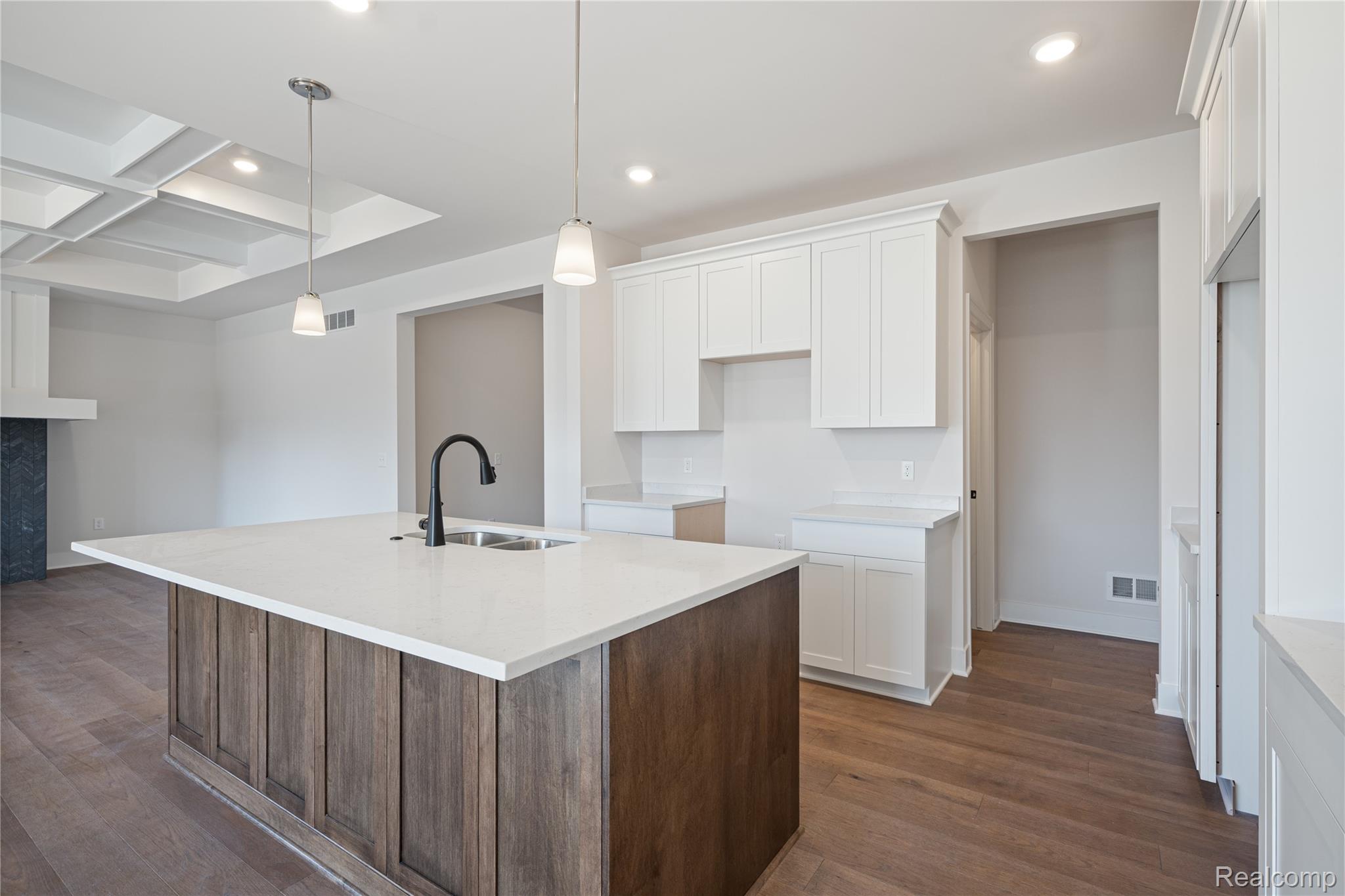 7110 Dryden Road Property Photo 19