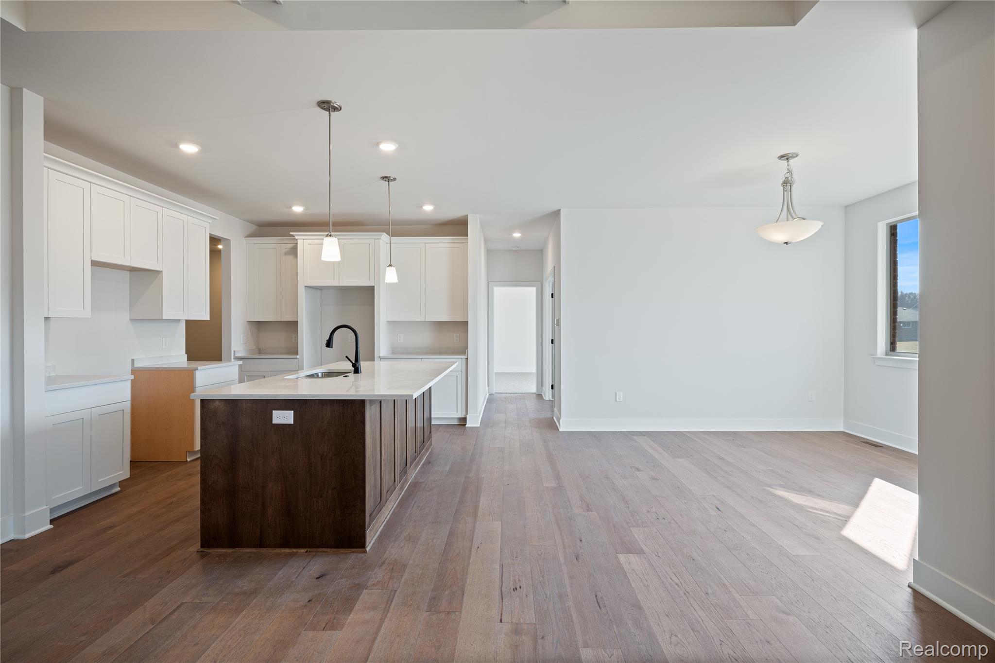 7110 Dryden Road Property Photo 23