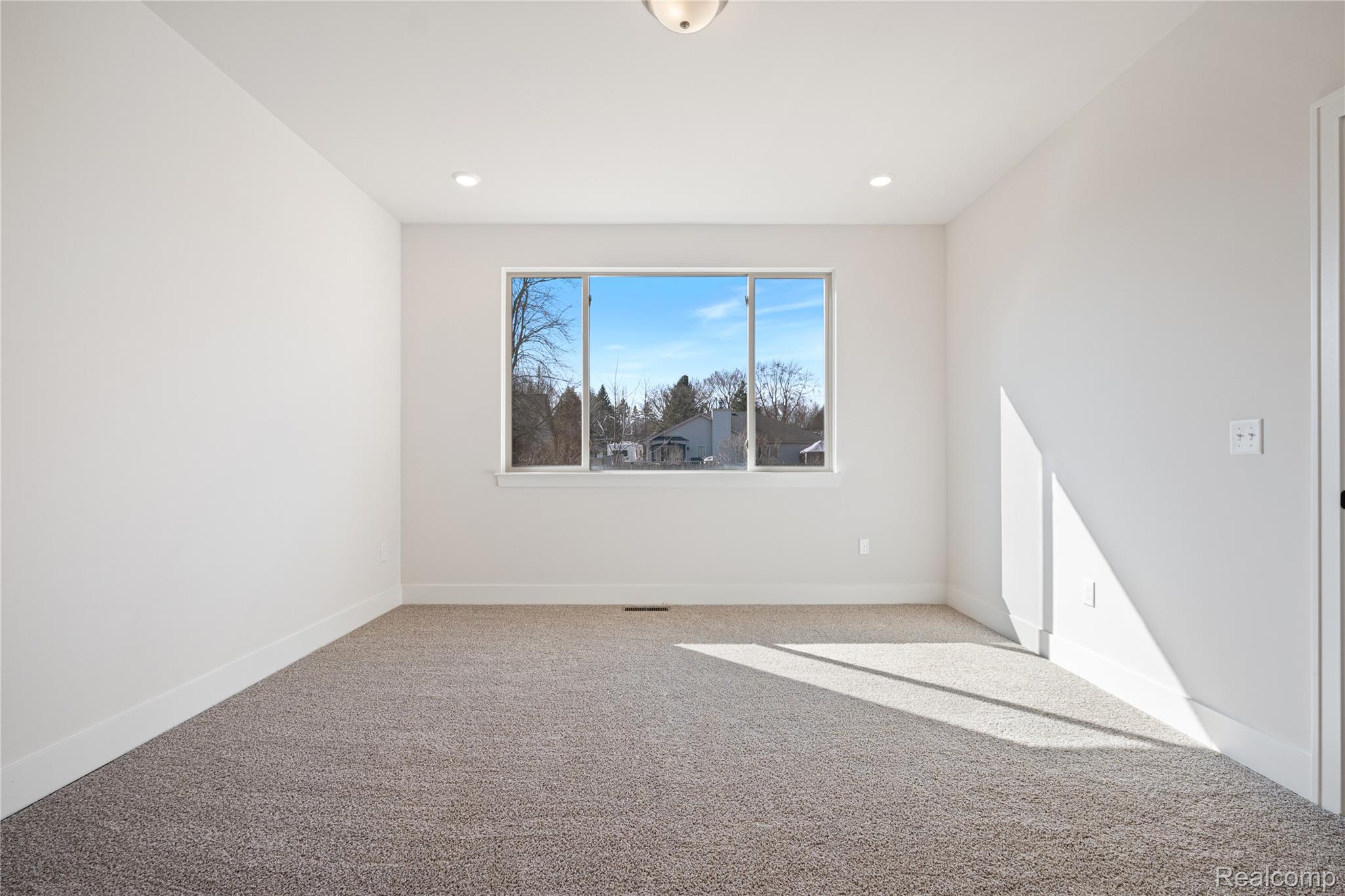 7110 Dryden Road Property Photo 30