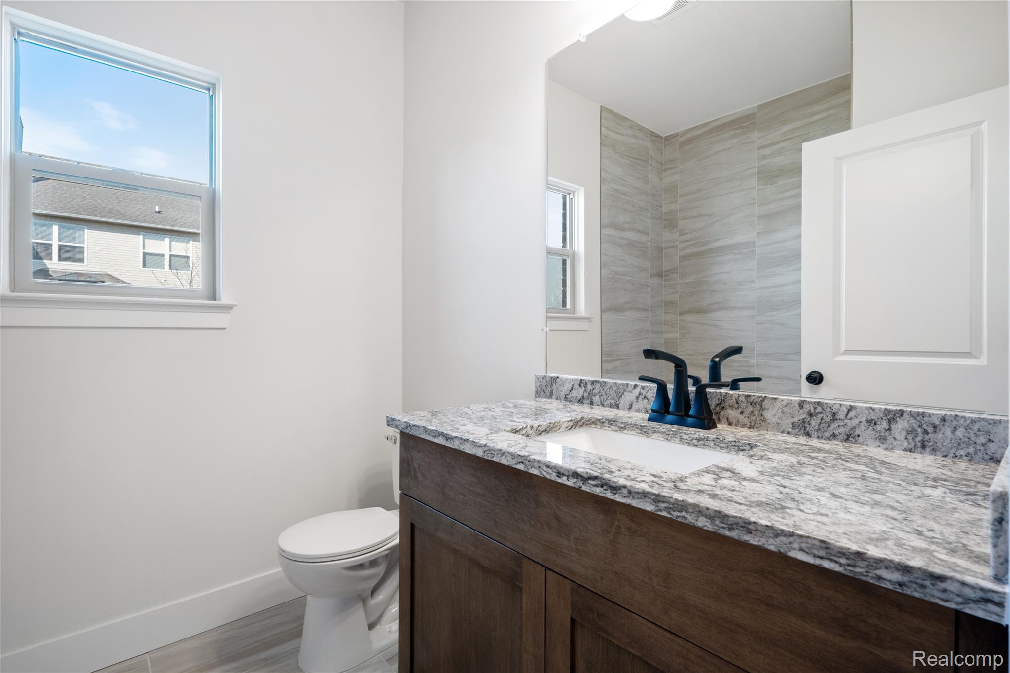 7110 Dryden Road Property Photo 39