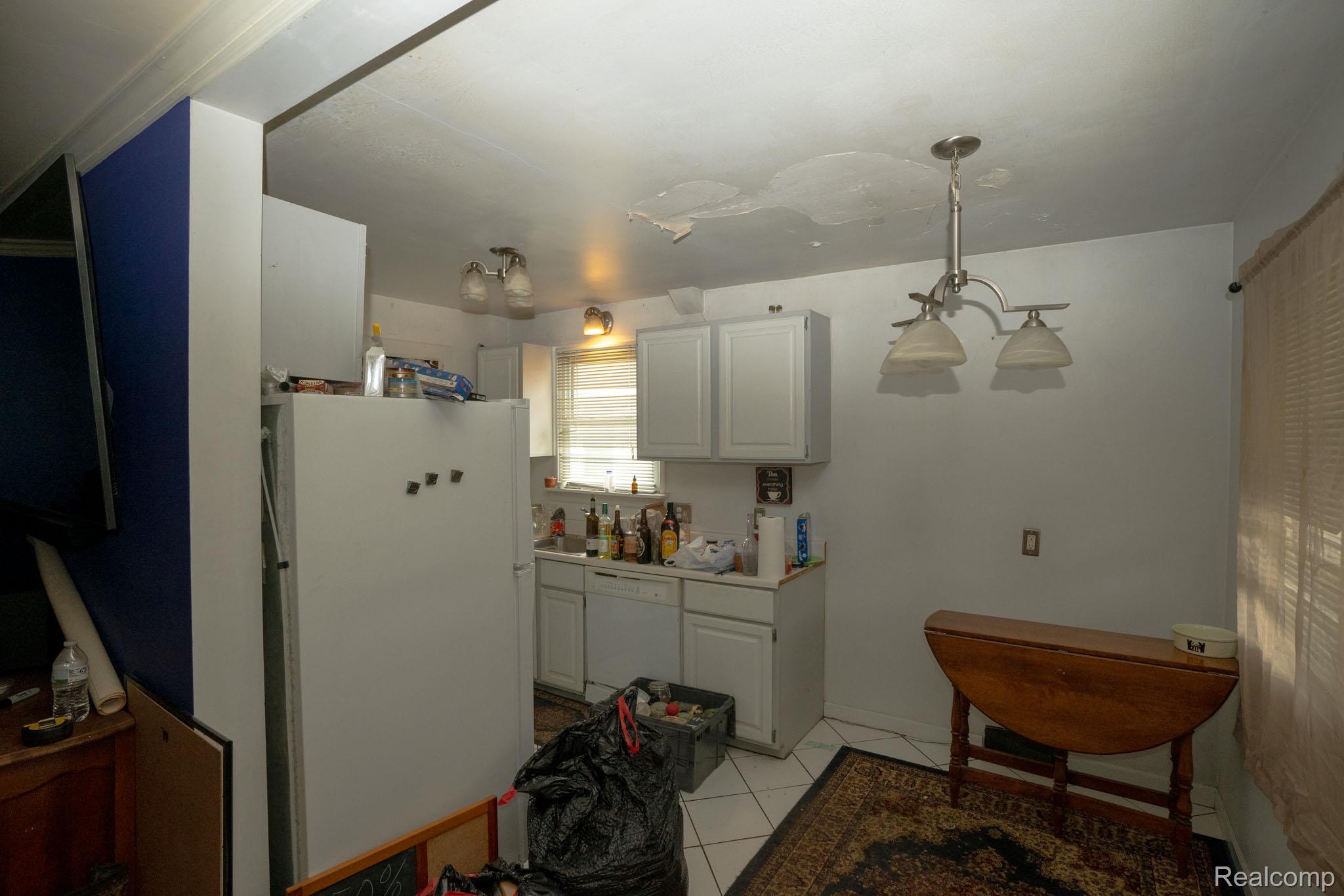23011 Normandy Avenue Property Photo 3