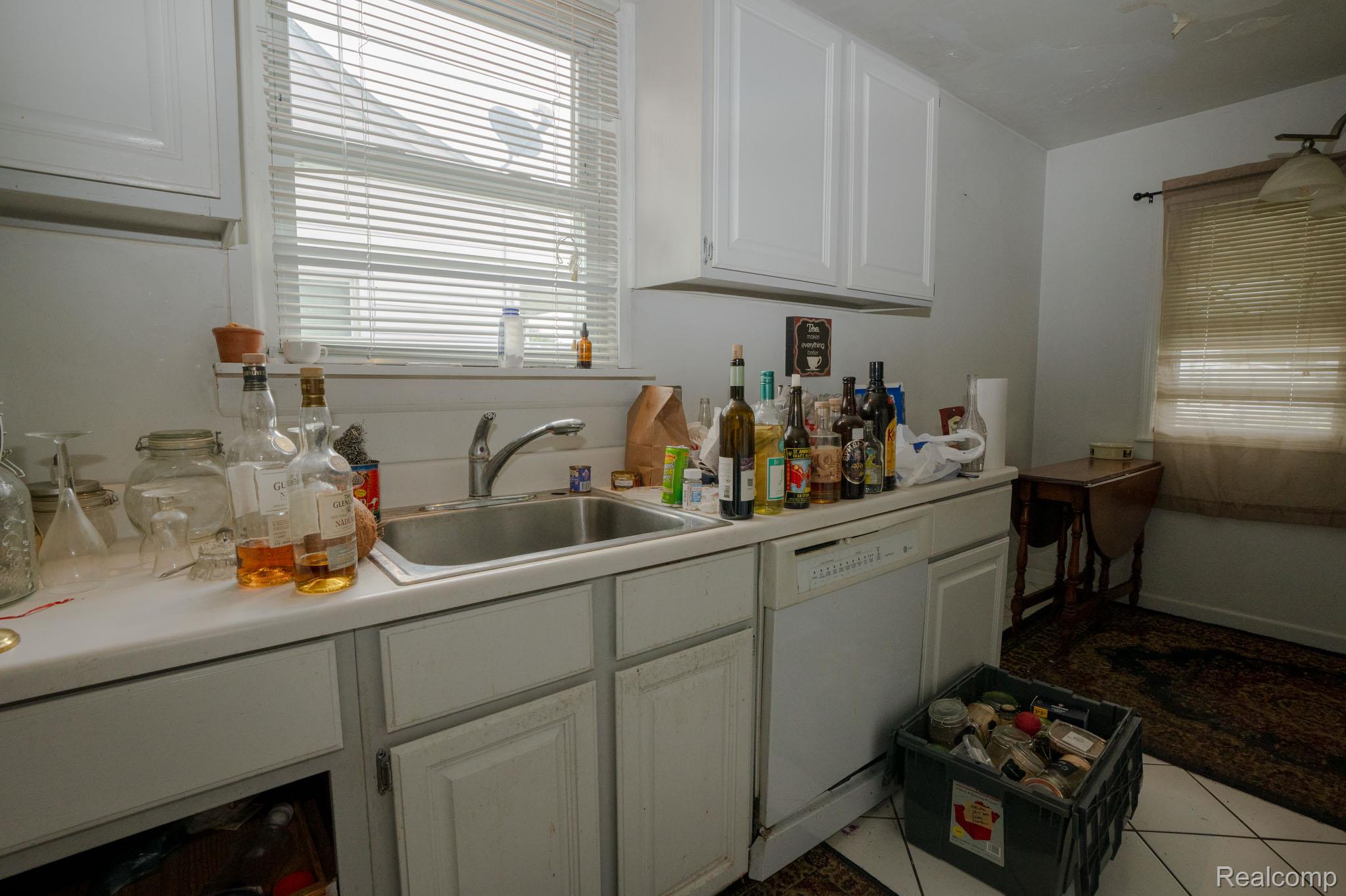 23011 Normandy Avenue Property Photo 4
