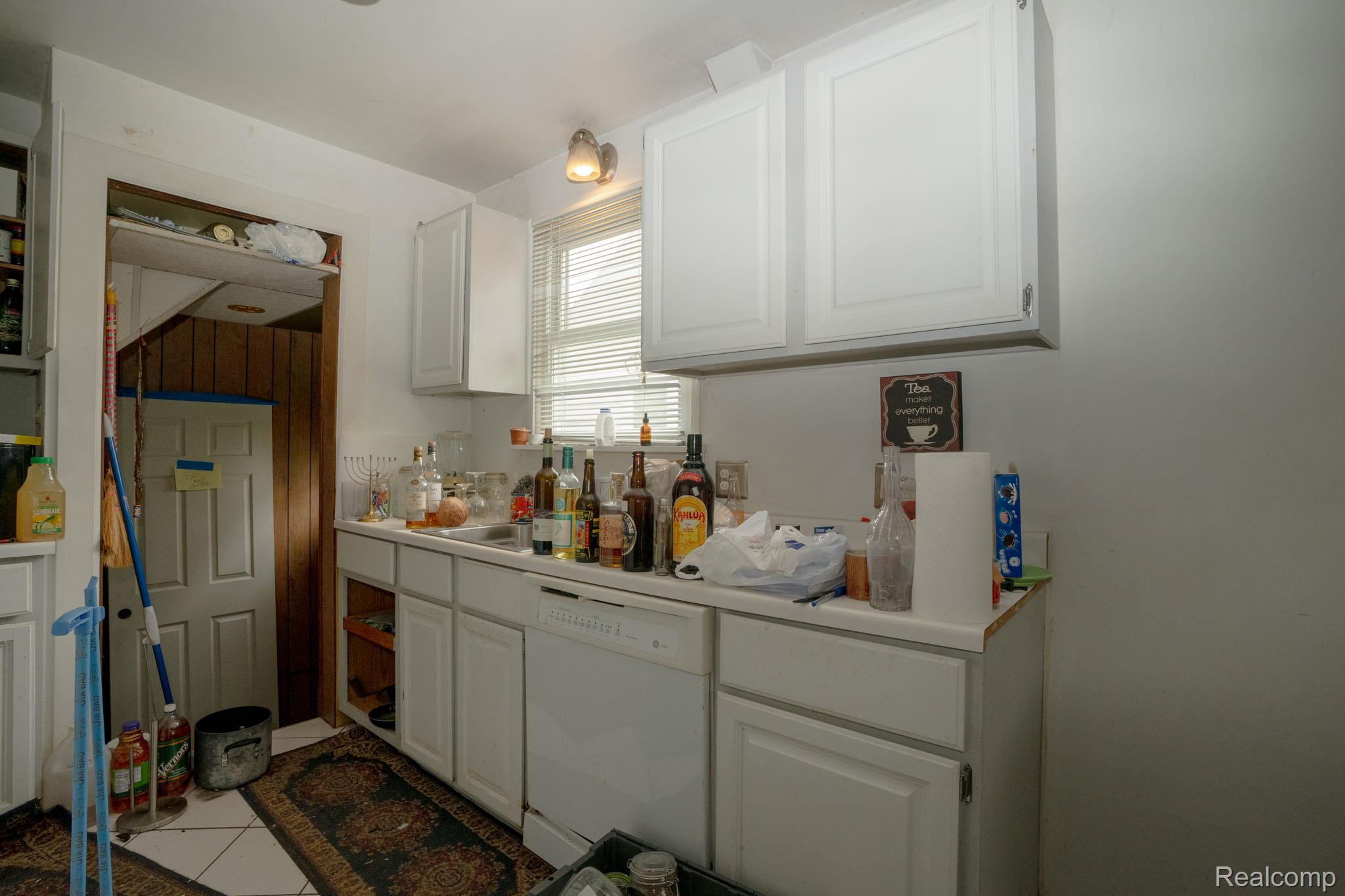 23011 Normandy Avenue Property Photo 7