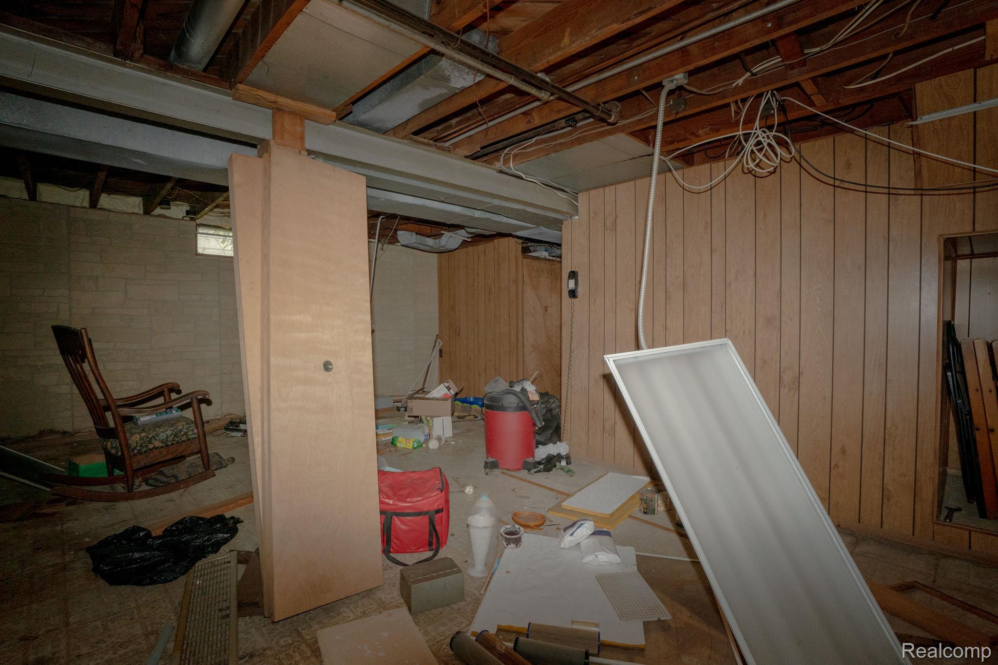 23011 Normandy Avenue Property Photo 19
