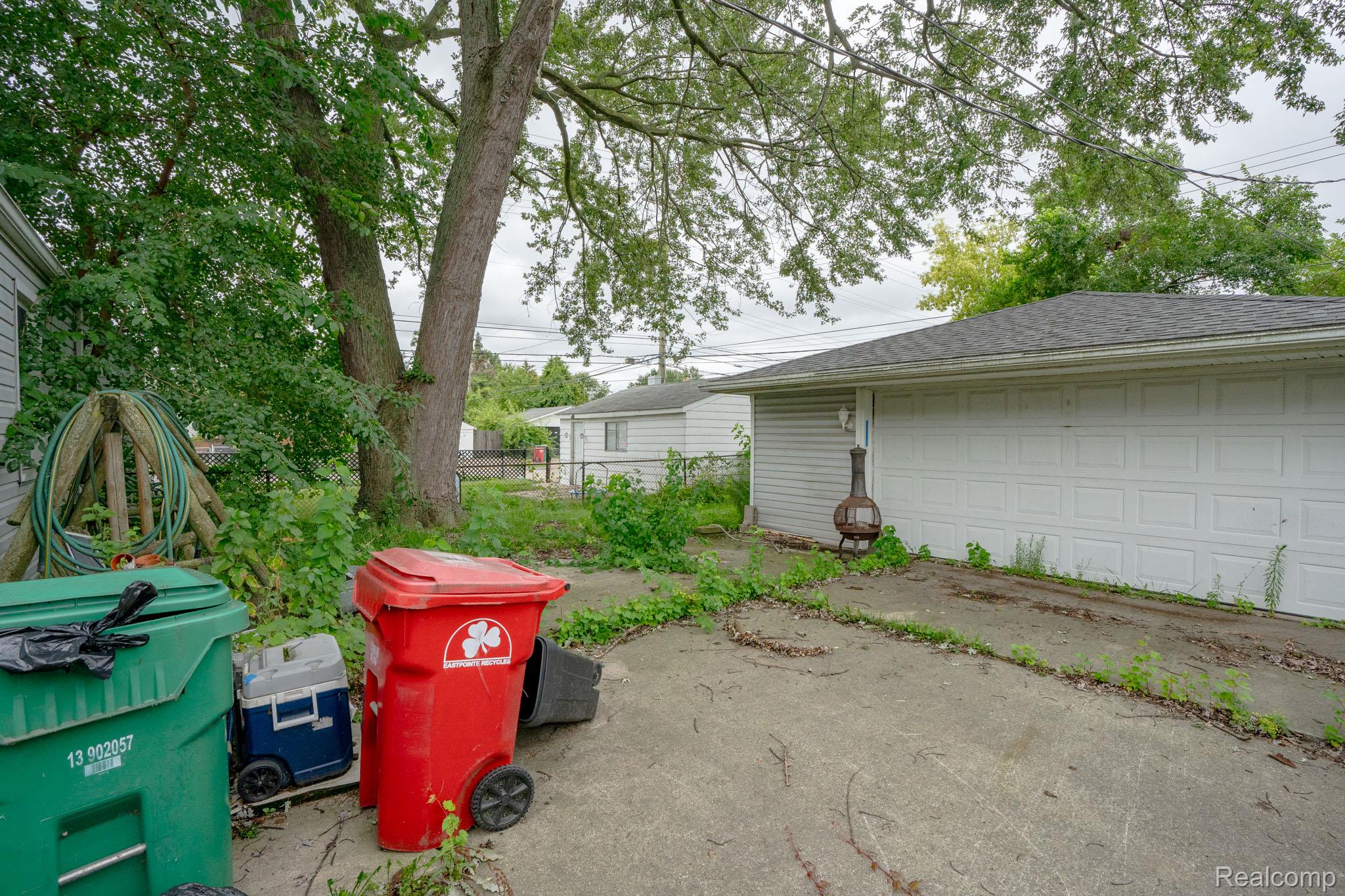 23011 Normandy Avenue Property Photo 23