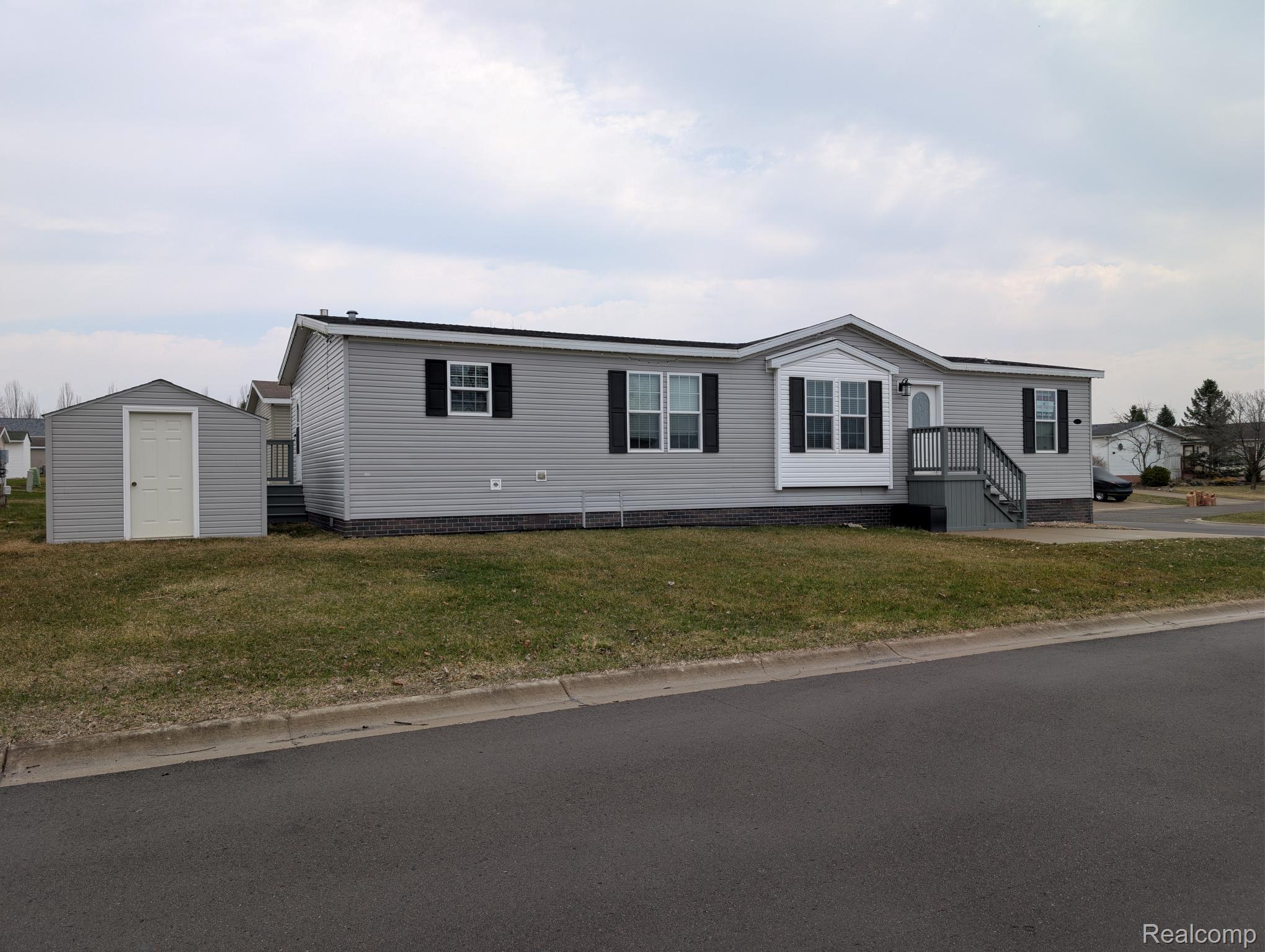 11045 Woodland Ridge Court Property Photo 1