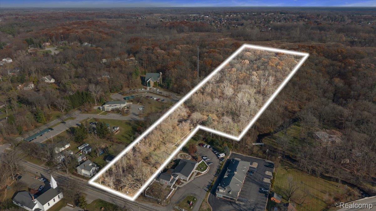 00 Collins Property Photo 2