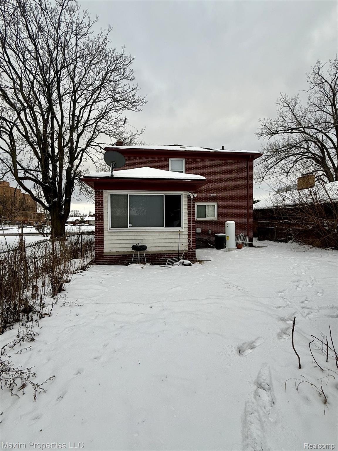 6240 W Outer Drive Property Photo 16