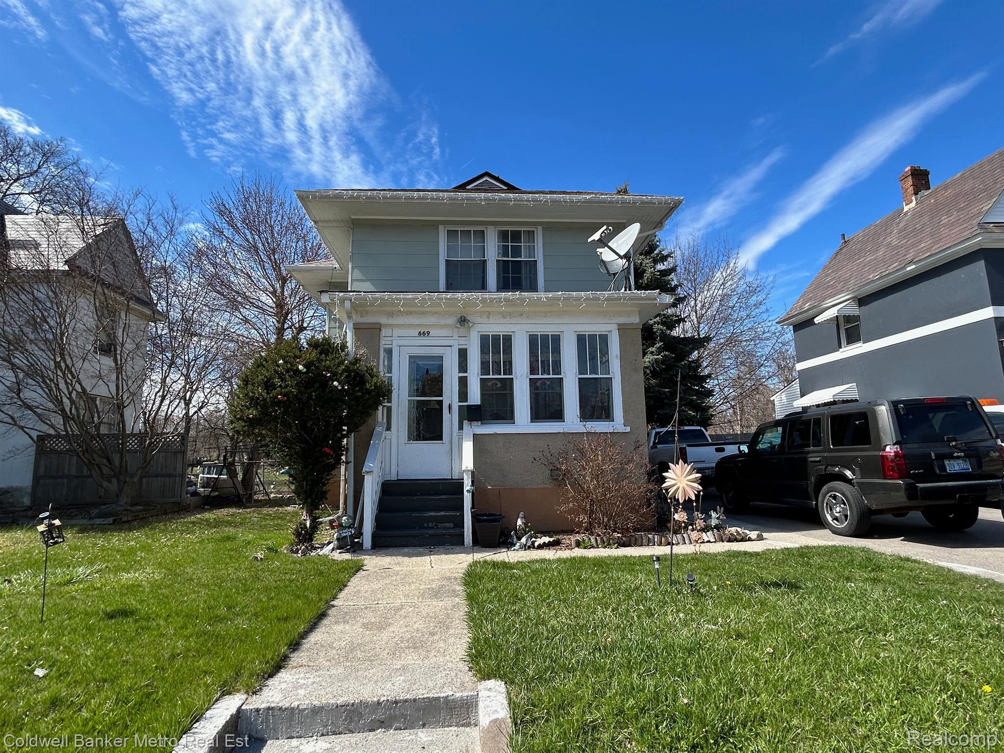 669 N Perry Street Property Photo 1