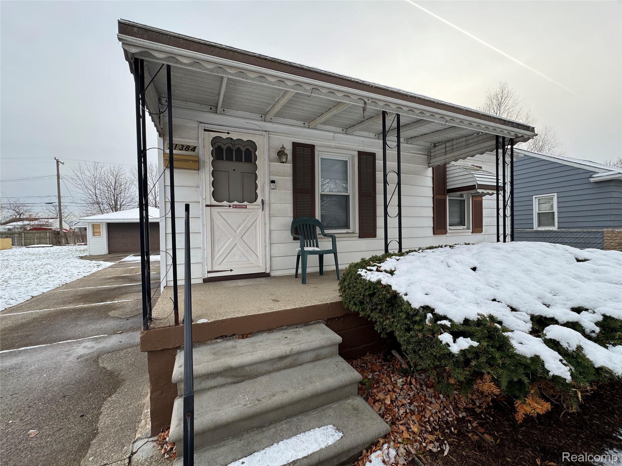 11384 Cadillac Avenue Property Photo 1
