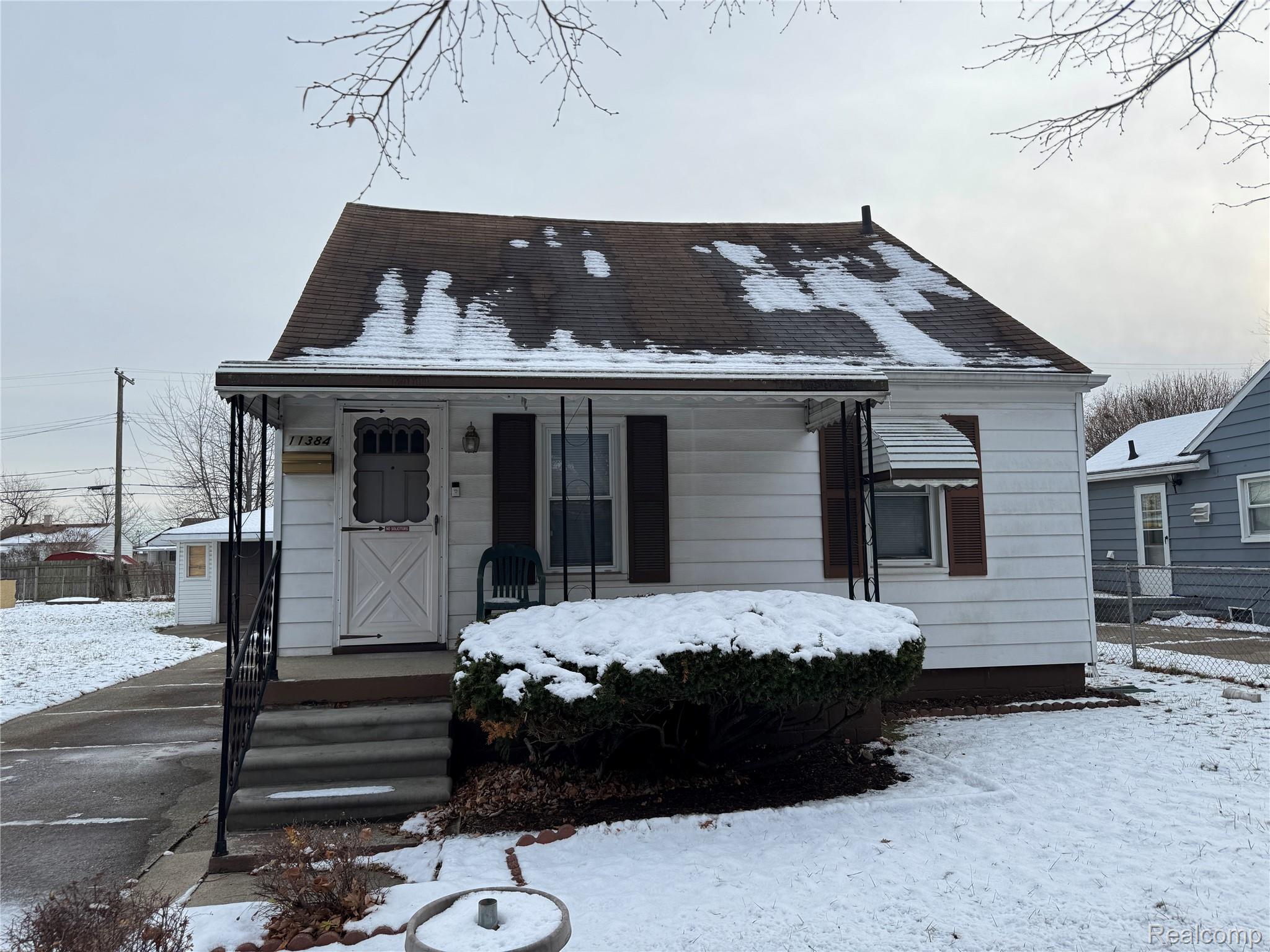 11384 Cadillac Avenue Property Photo 2