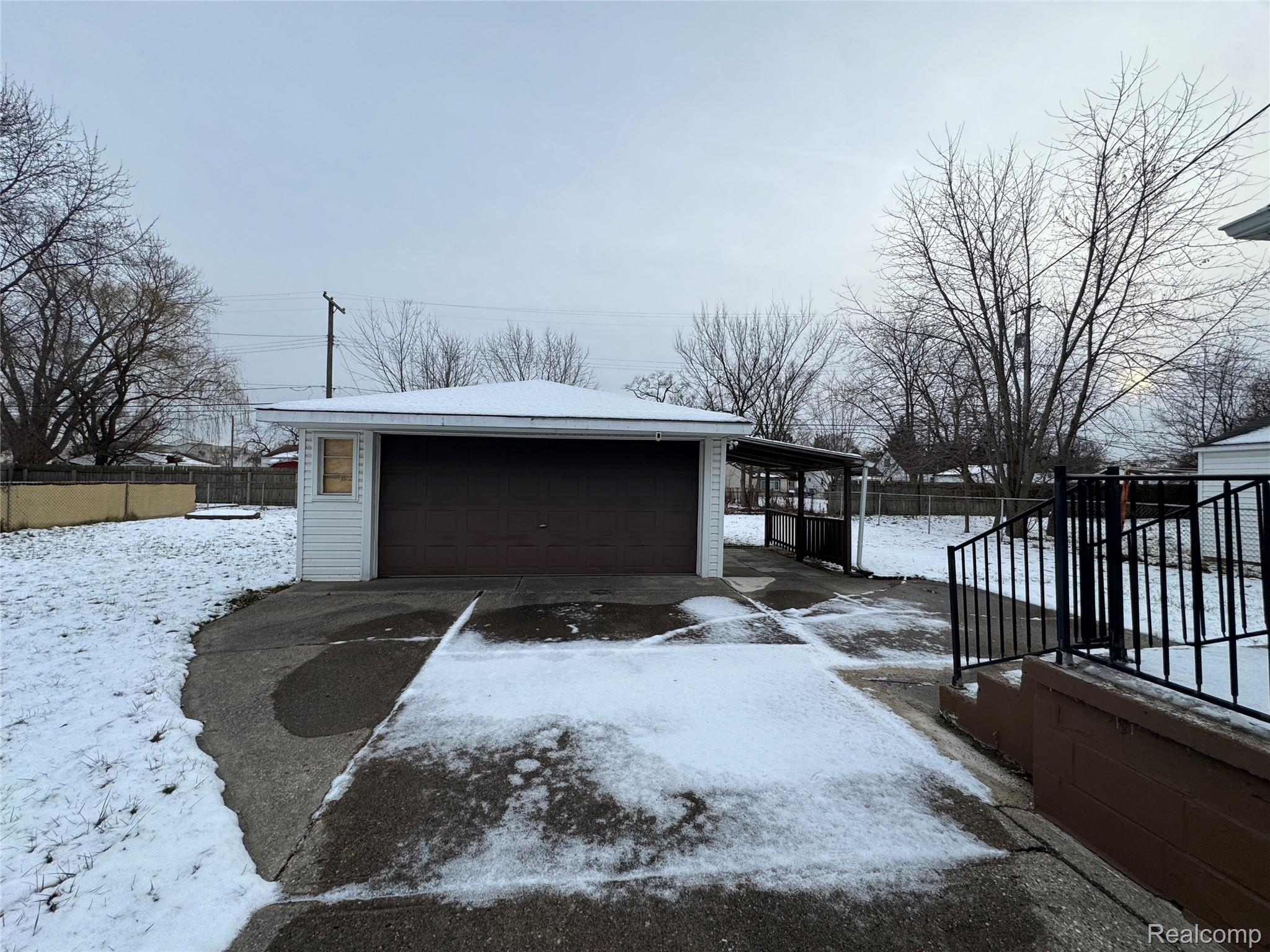 11384 Cadillac Avenue Property Photo 4