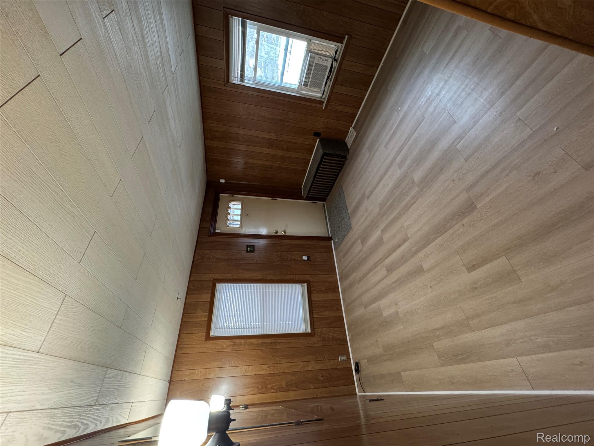11384 Cadillac Avenue Property Photo 5
