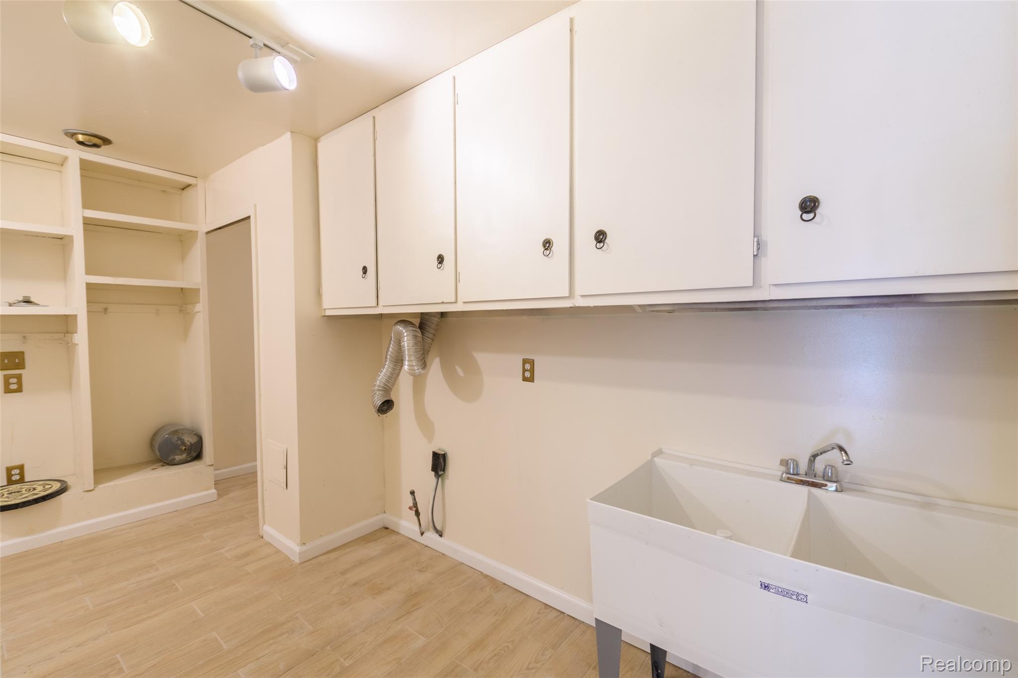 21875 Beech Road Property Photo 31