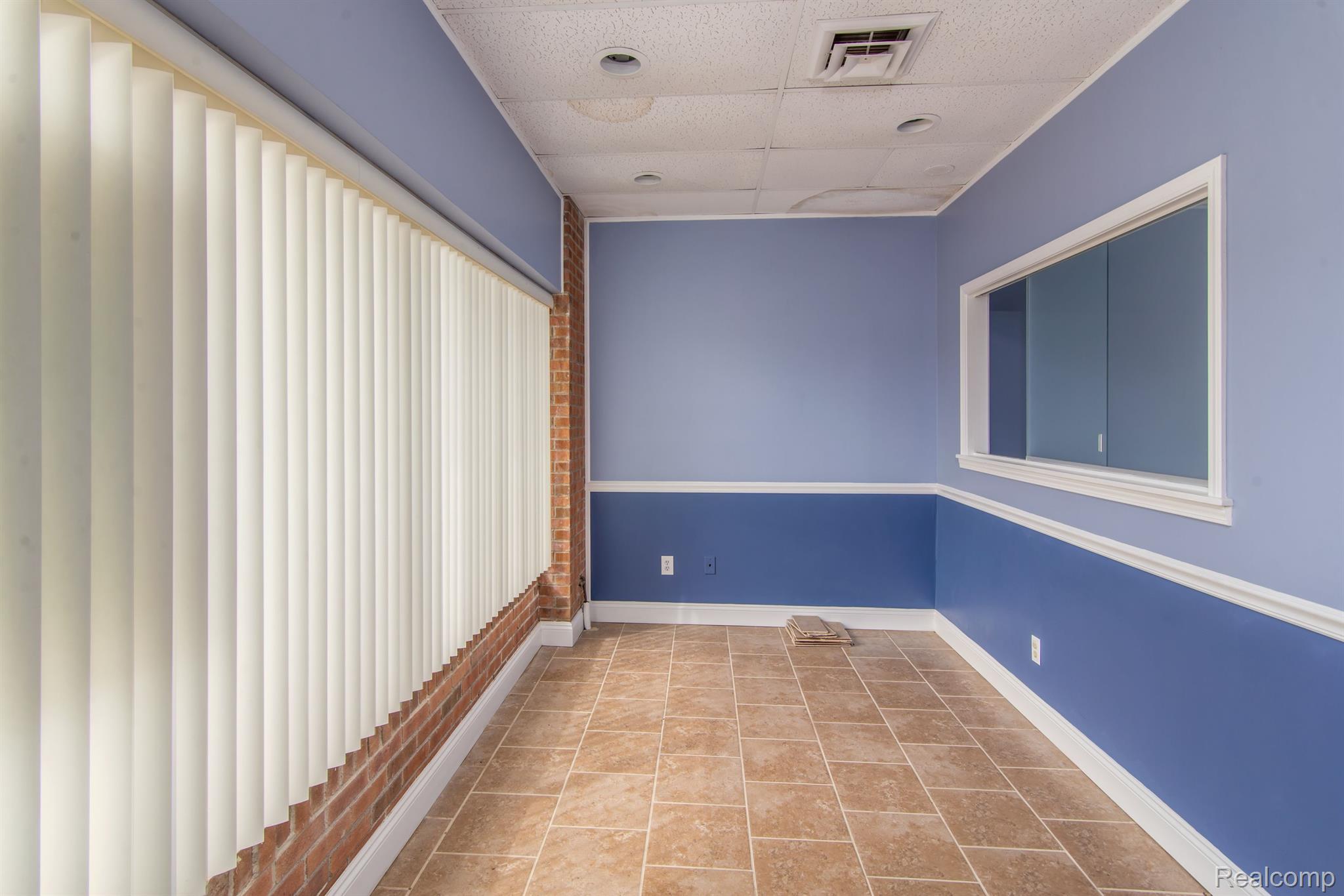 5574 Cooley Lake Road Property Photo 15