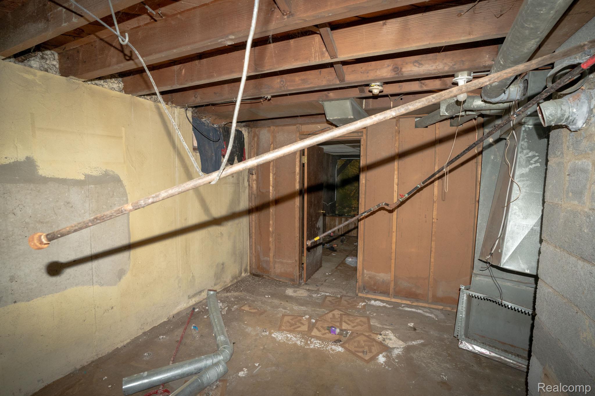 15726 Hubbell Street Property Photo 15