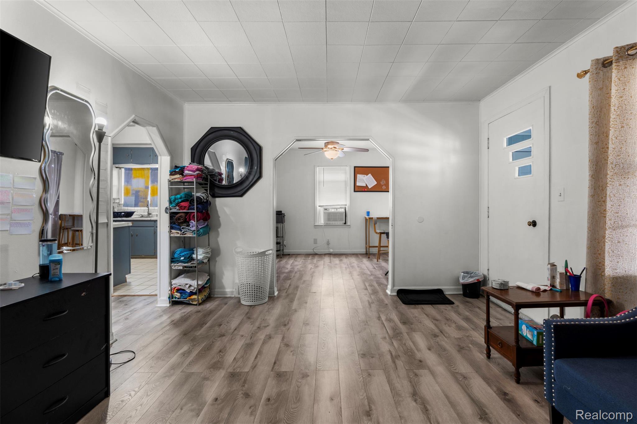22355 Curie Avenue Property Photo 4