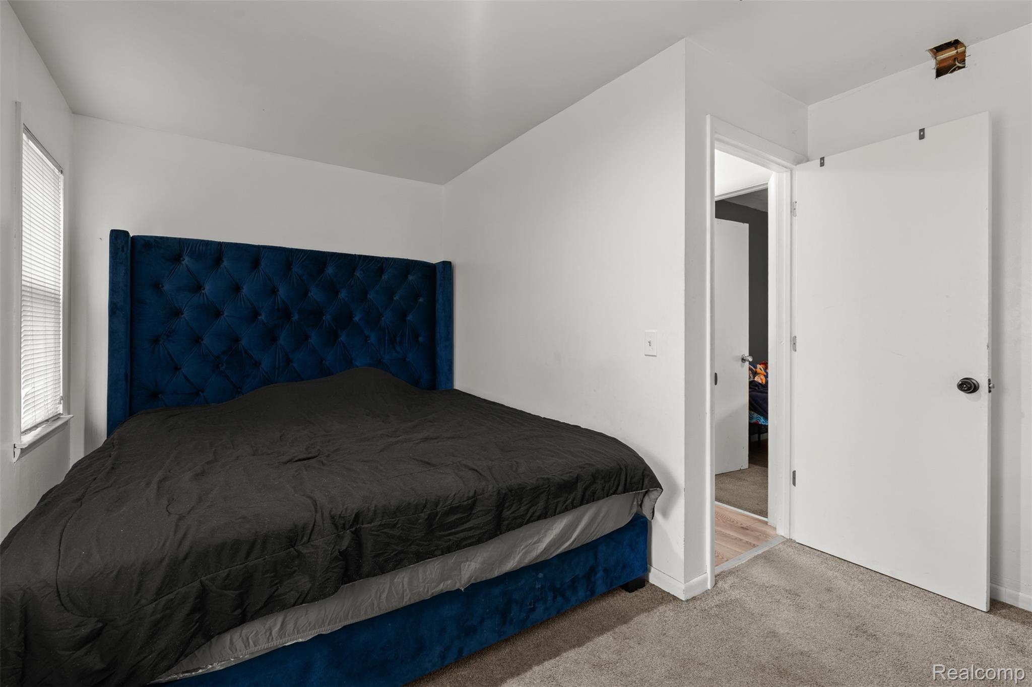 22355 Curie Avenue Property Photo 10
