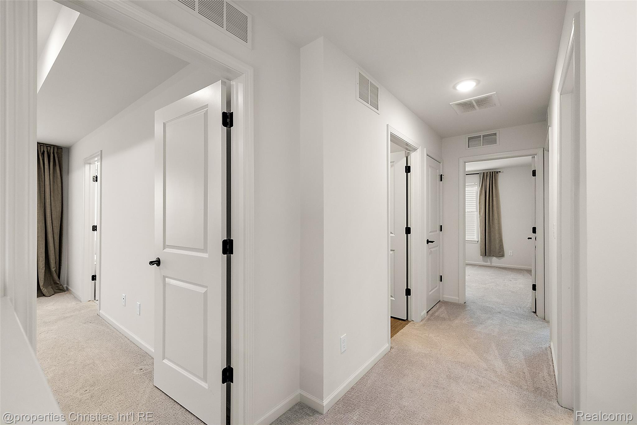 2436 Parkshore Drive Property Photo 25