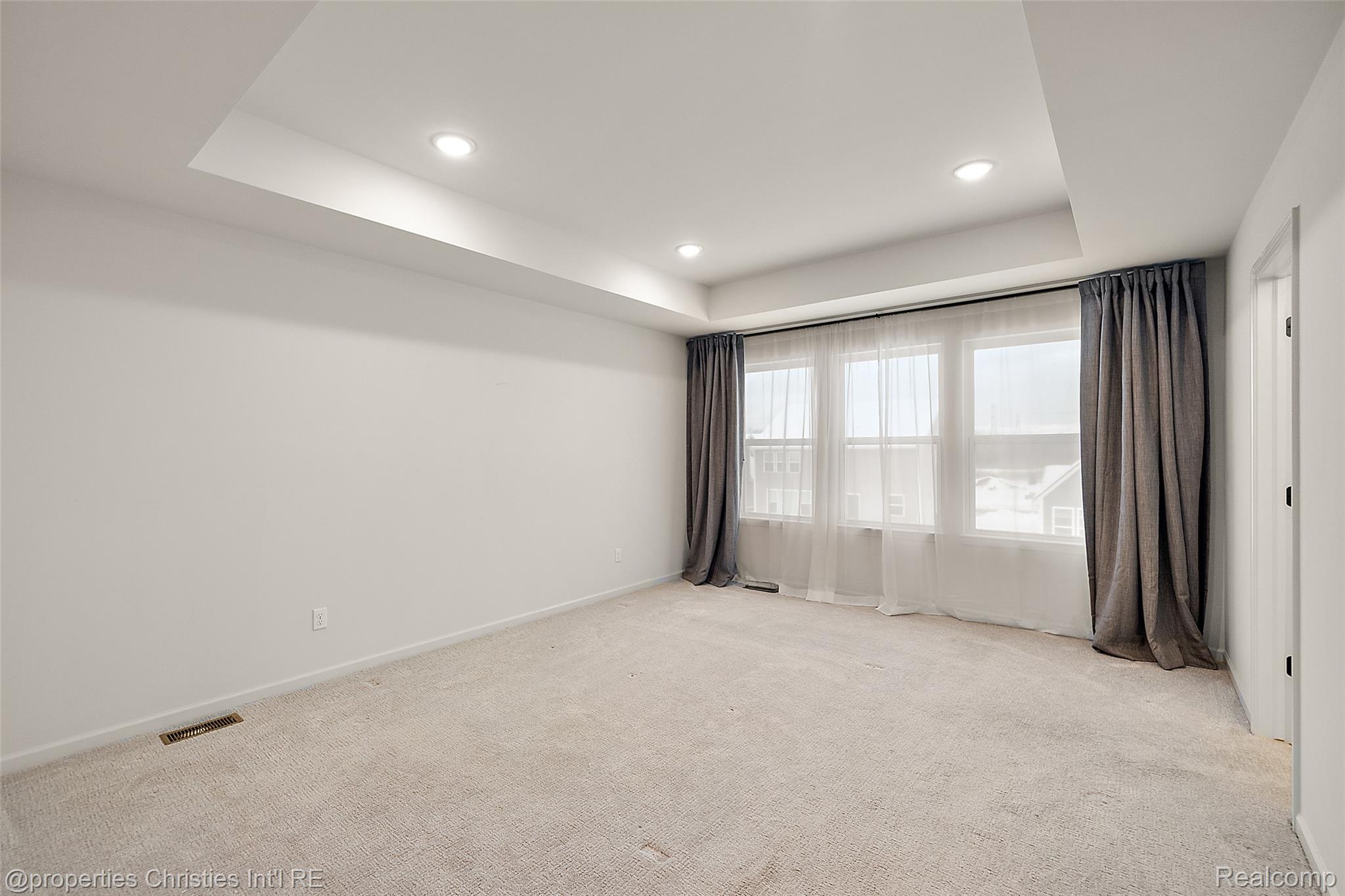 2436 Parkshore Drive Property Photo 27