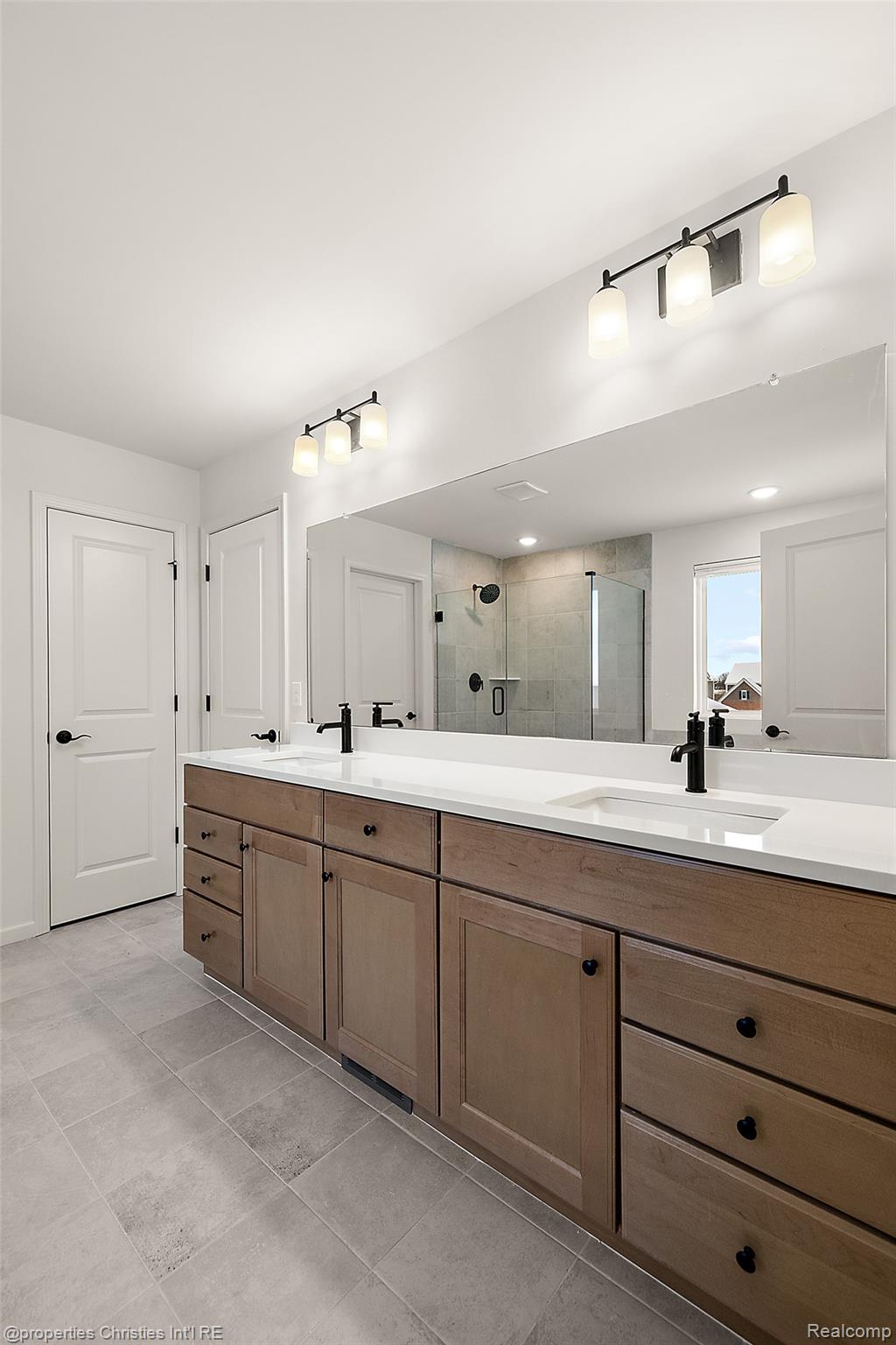 2436 Parkshore Drive Property Photo 31