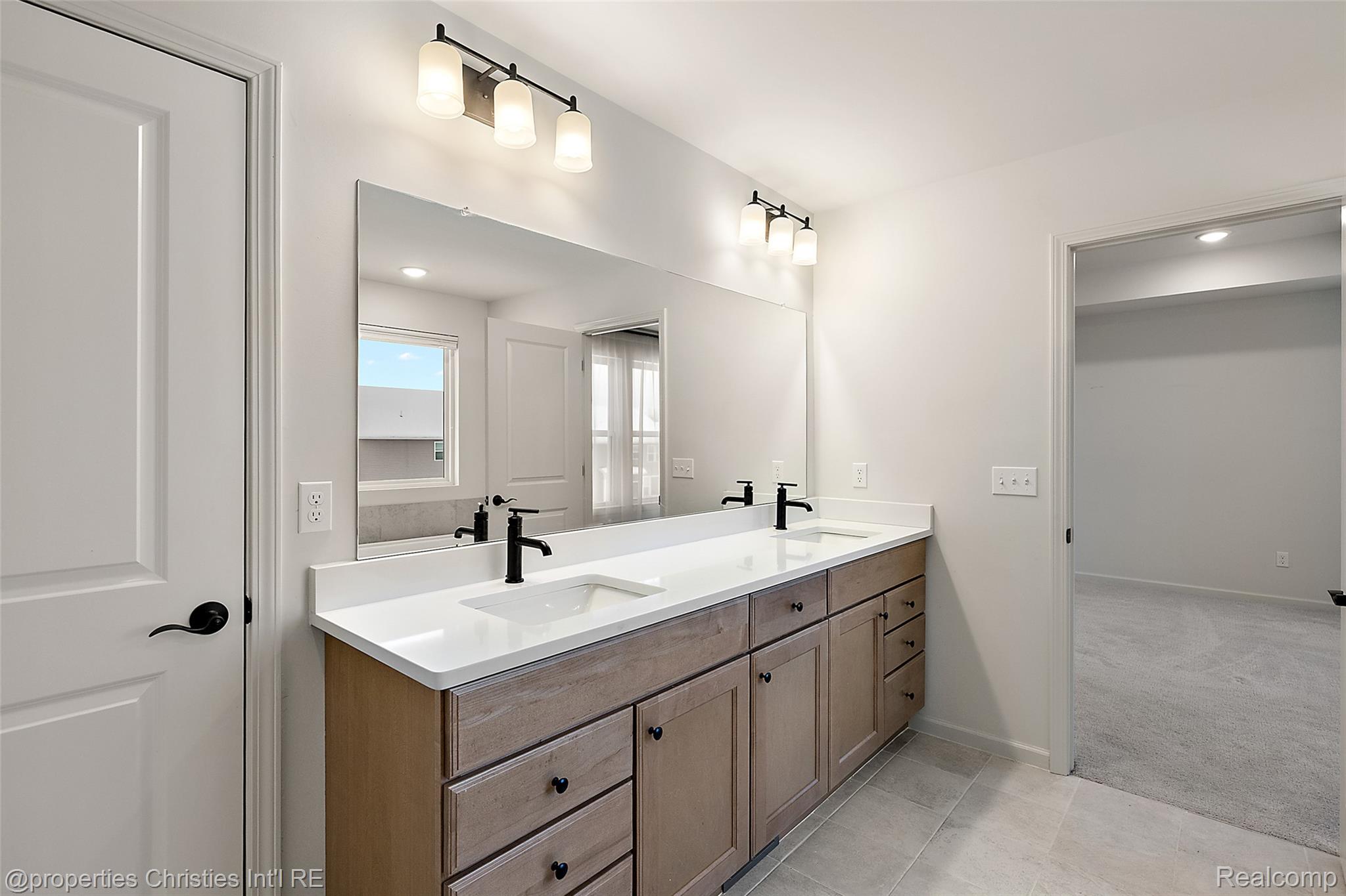 2436 Parkshore Drive Property Photo 35