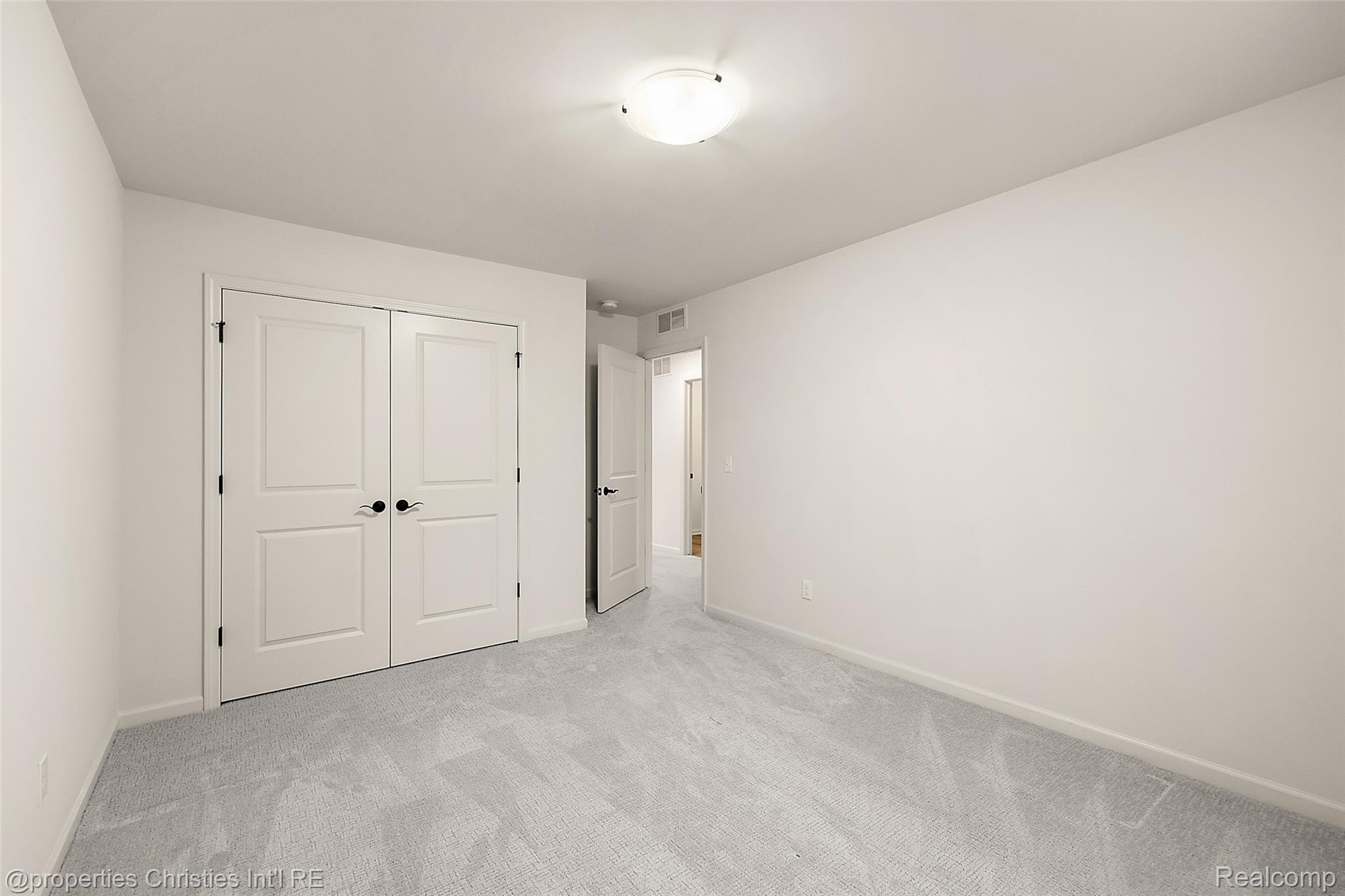 2436 Parkshore Drive Property Photo 46