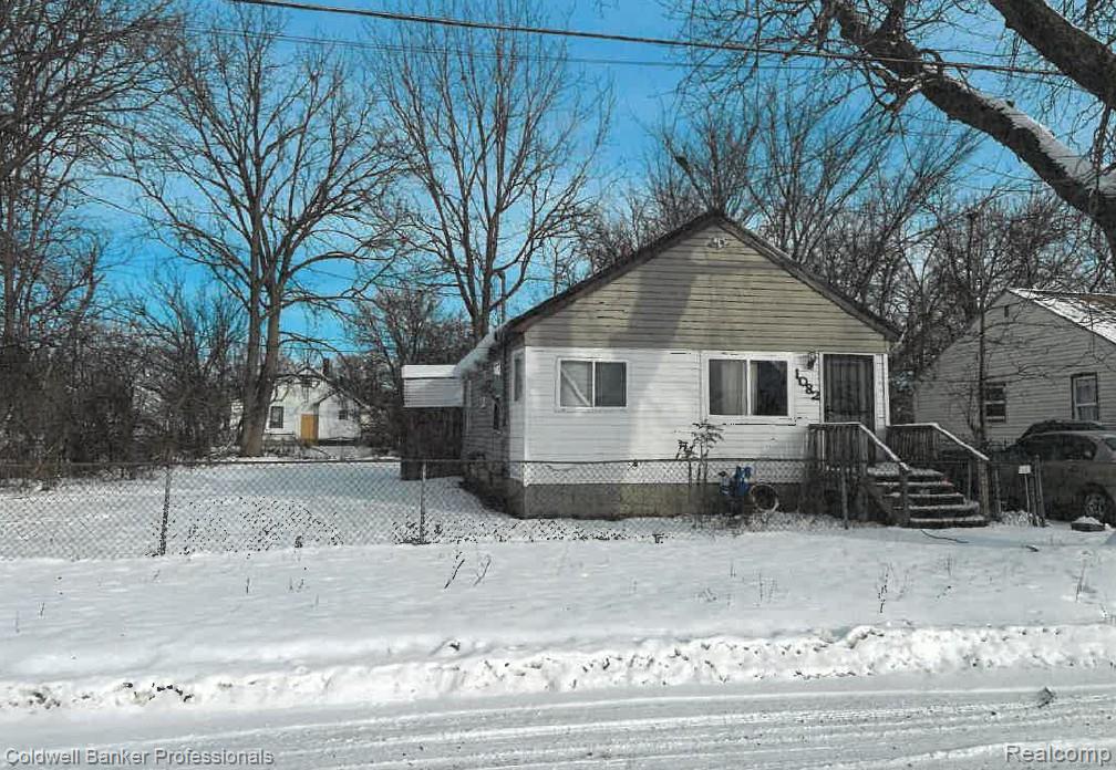 1082 W Juliah Avenue Property Photo 1