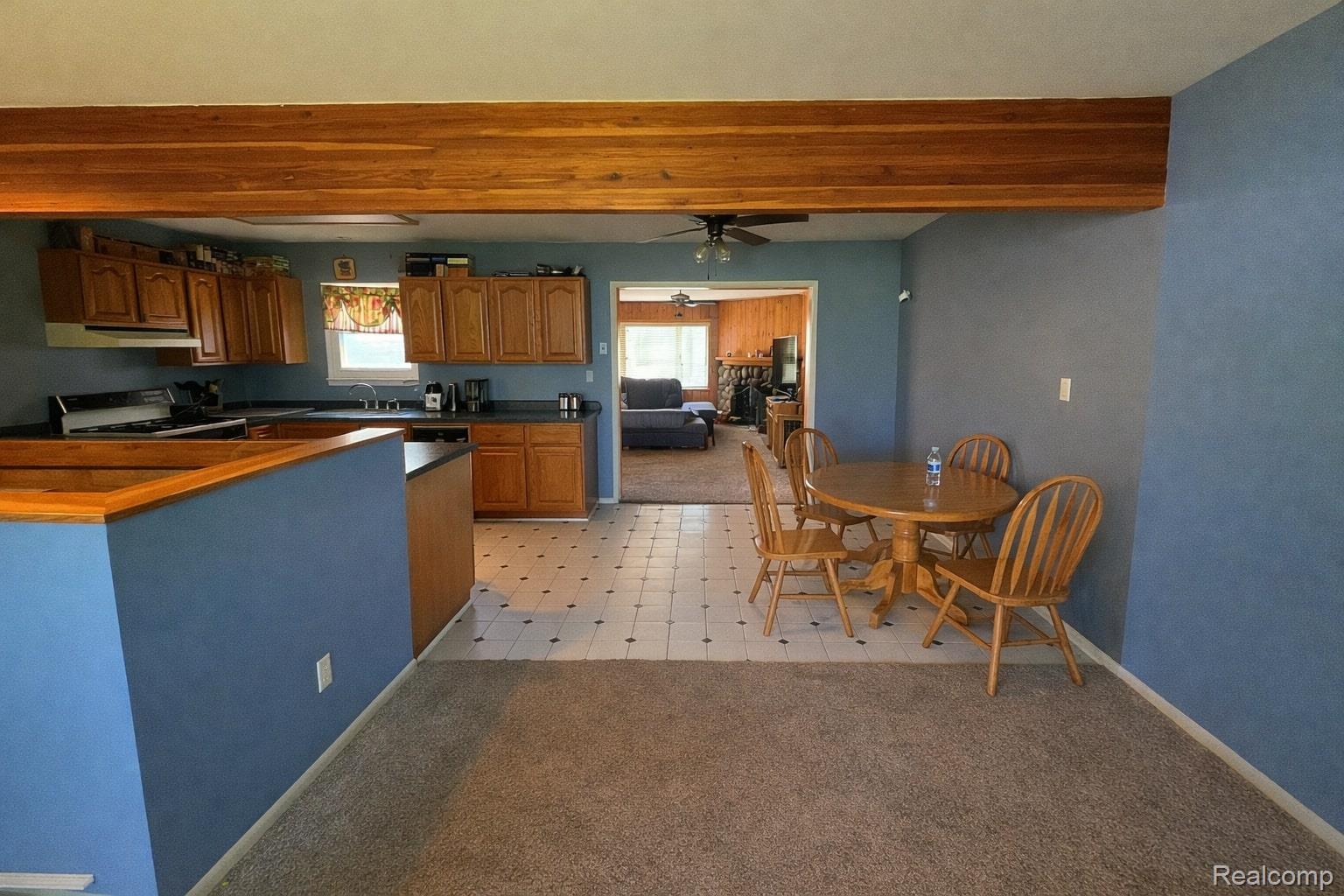 5969 Pleasant Drive Property Photo 4