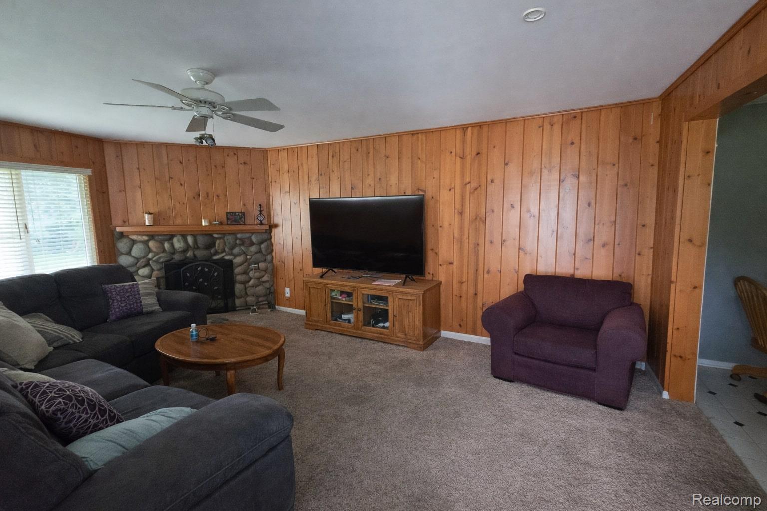 5969 Pleasant Drive Property Photo 9