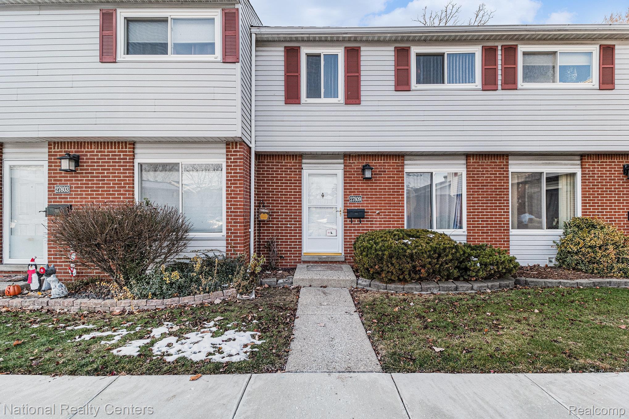 27809 Eastwick Sq. Property Photo 1