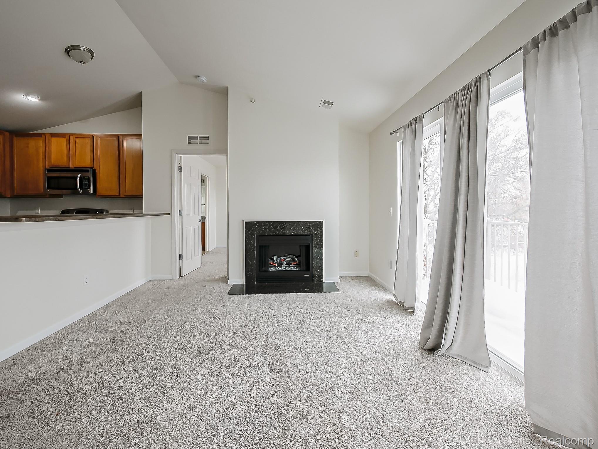 245 Wright Street Property Photo 4
