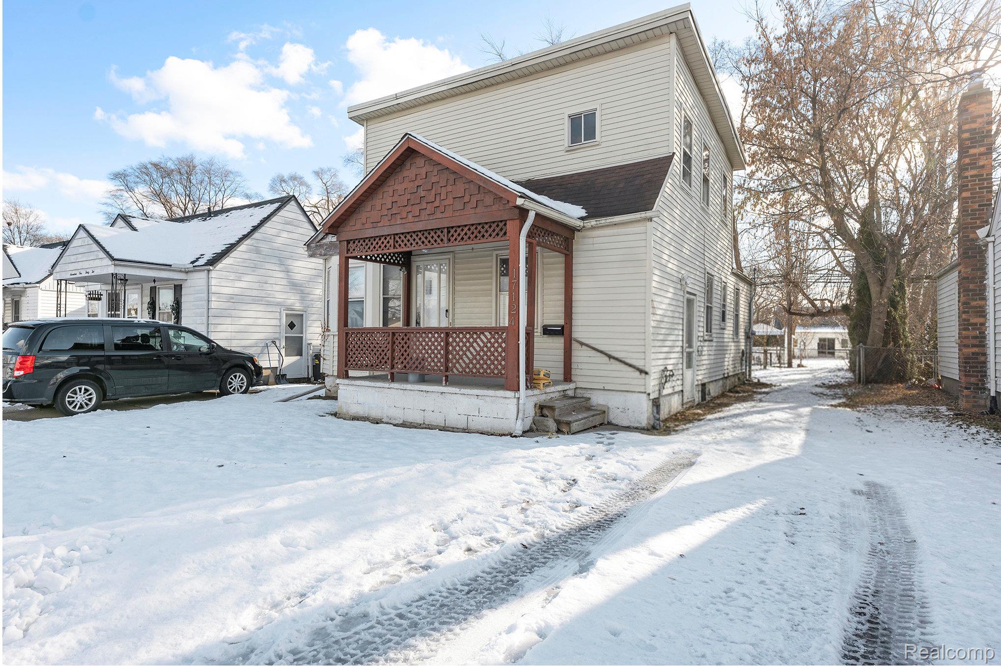 17124 Toepfer Drive Property Photo 2