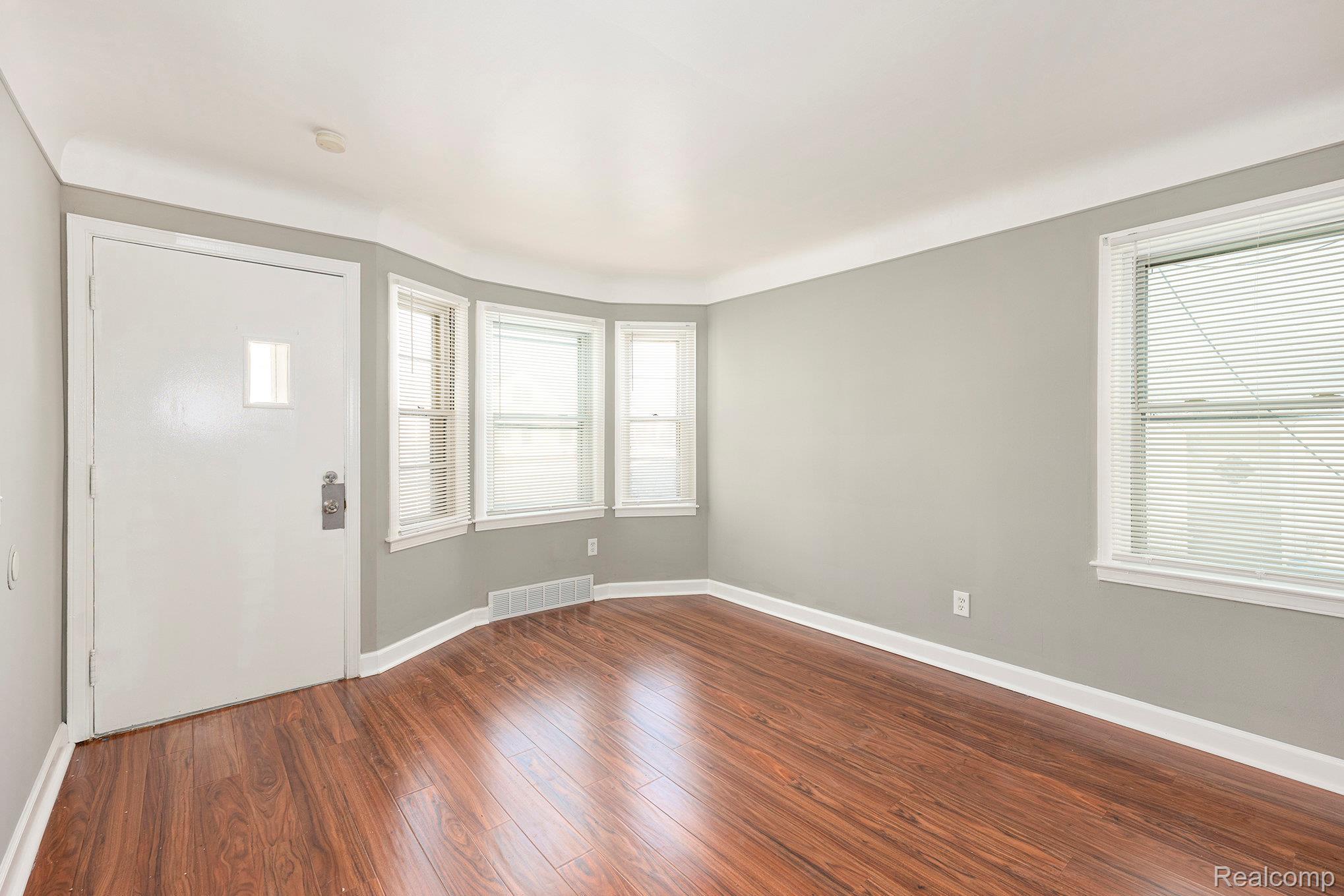 17124 Toepfer Drive Property Photo 4