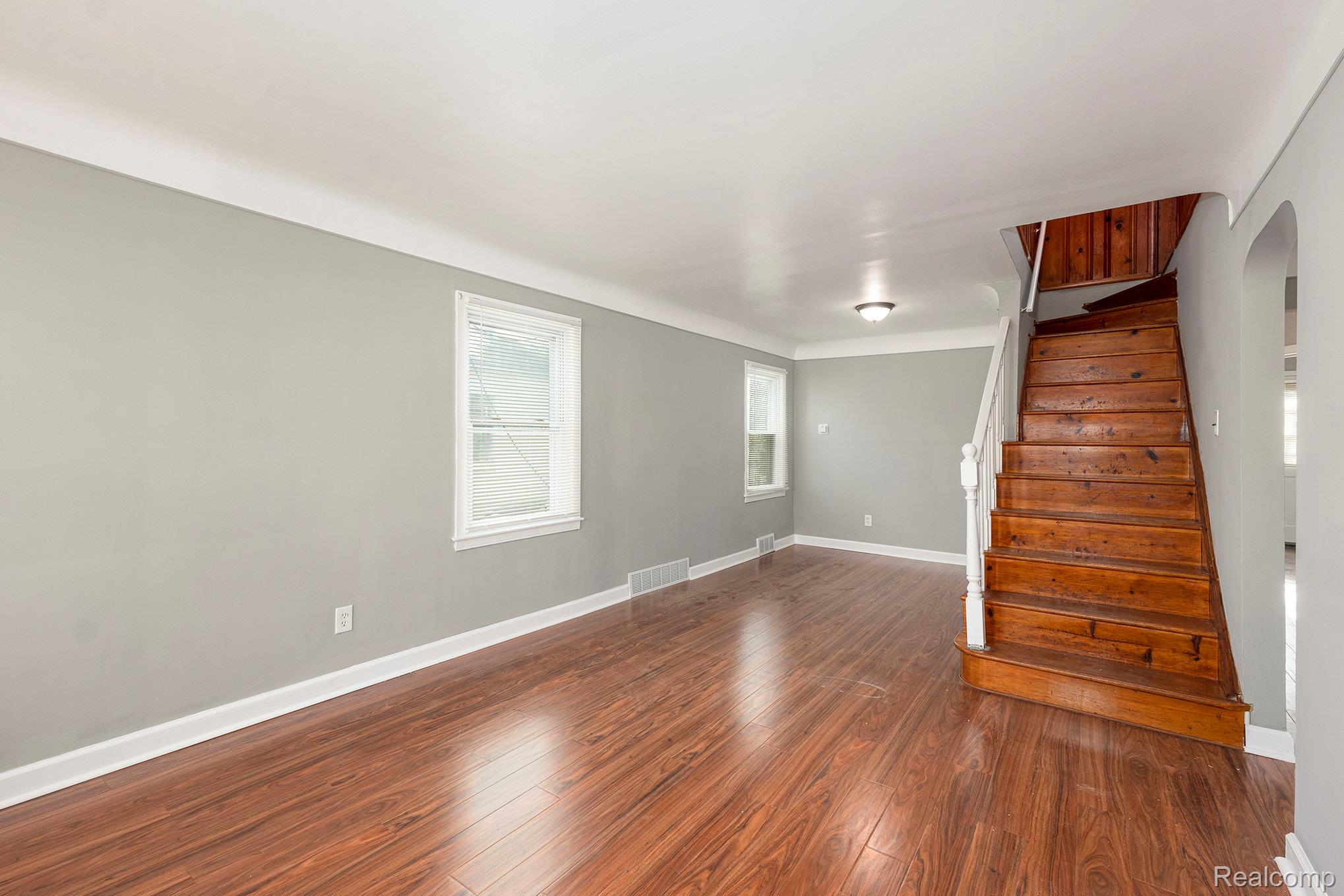 17124 Toepfer Drive Property Photo 5