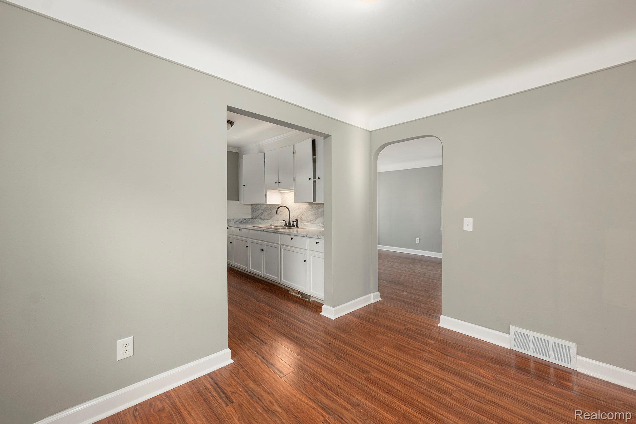 17124 Toepfer Drive Property Photo 9