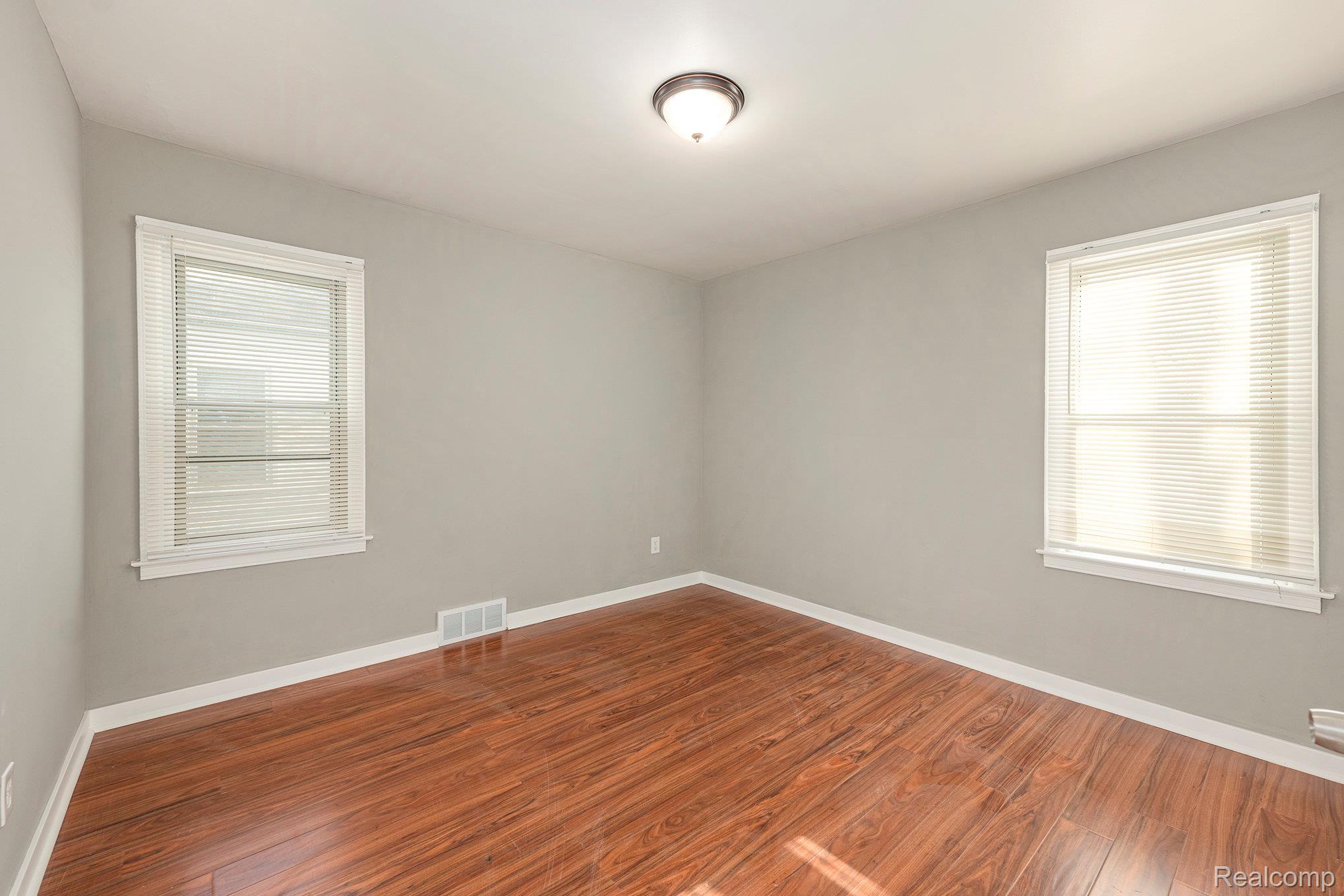 17124 Toepfer Drive Property Photo 13
