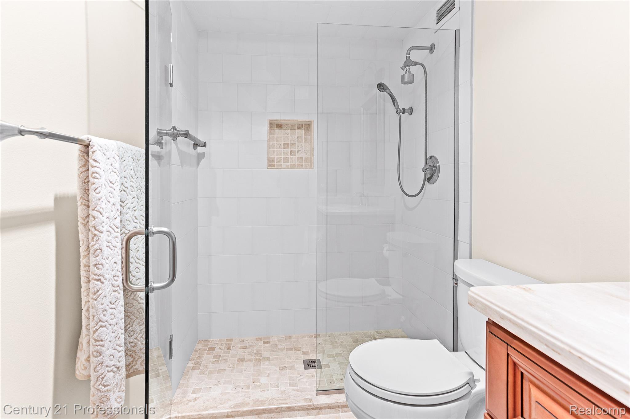 5000 Town Center 1704 Property Photo 6