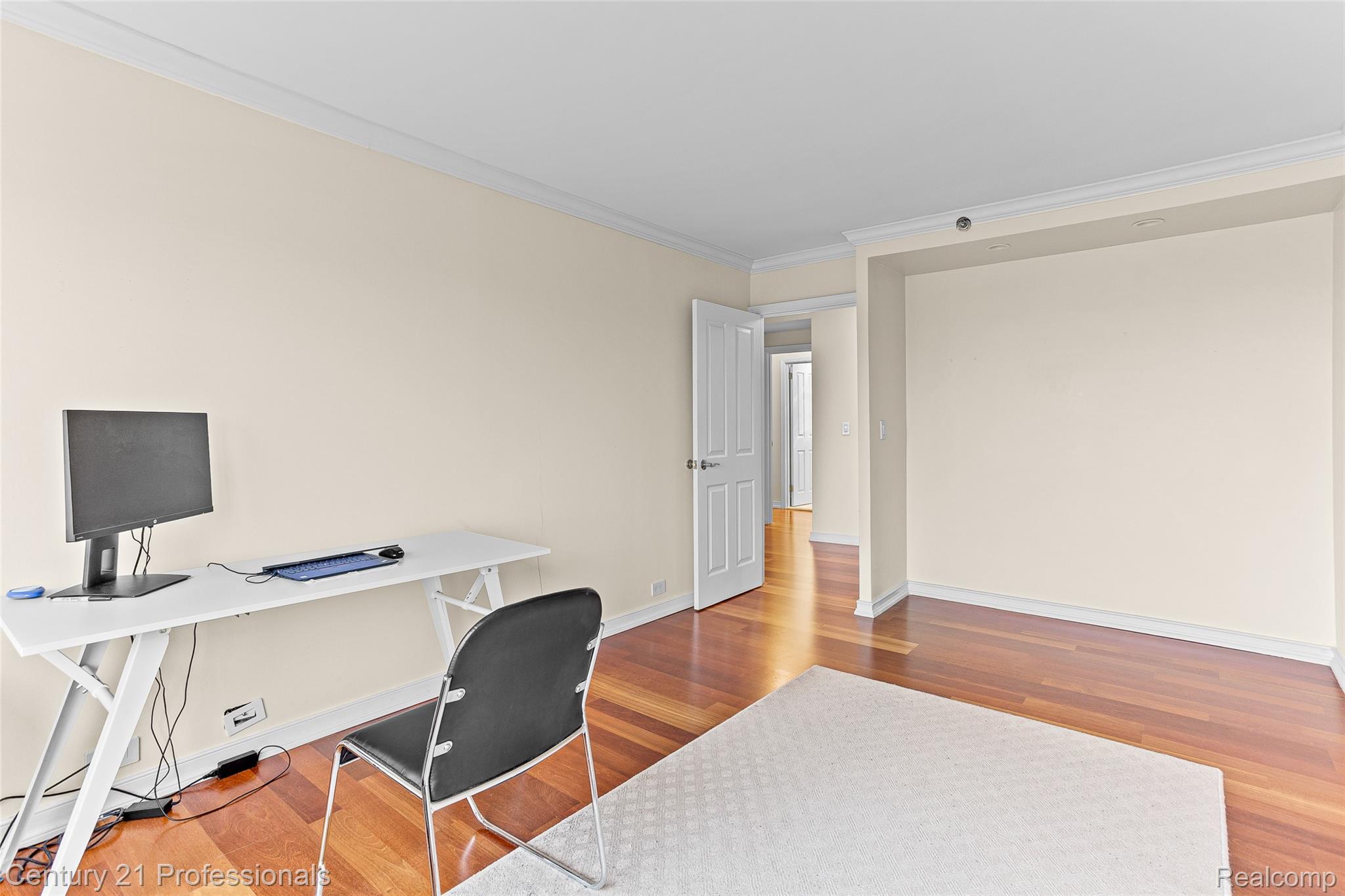 5000 Town Center 1704 Property Photo 10