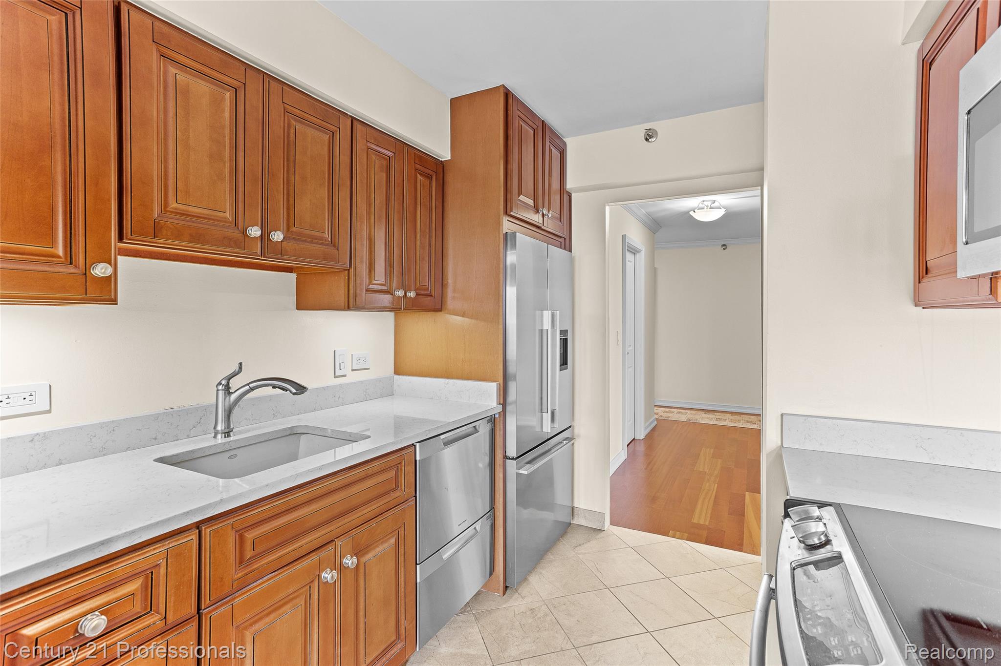 5000 Town Center 1704 Property Photo 22