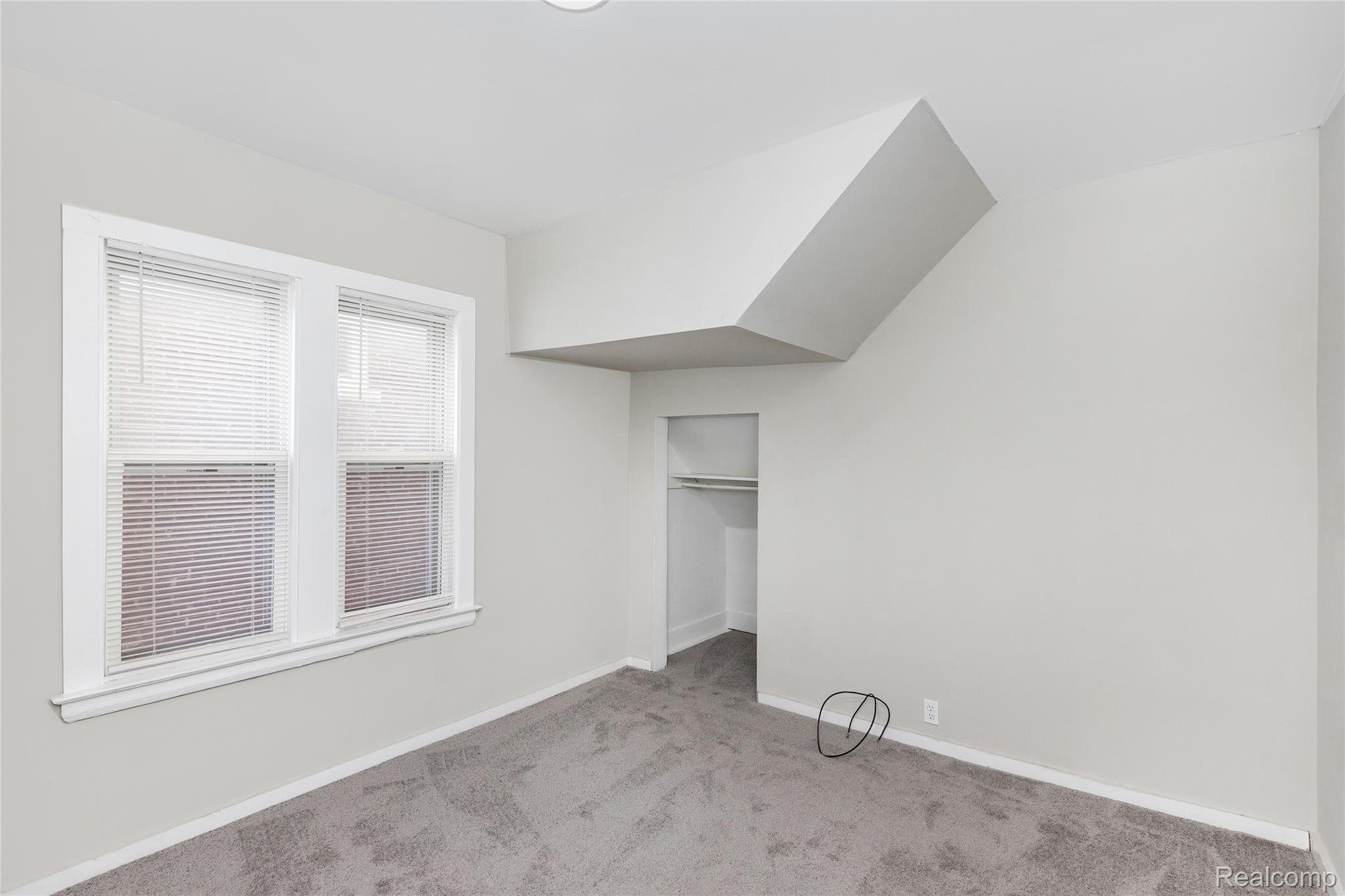 643 Navahoe Street Property Photo 7