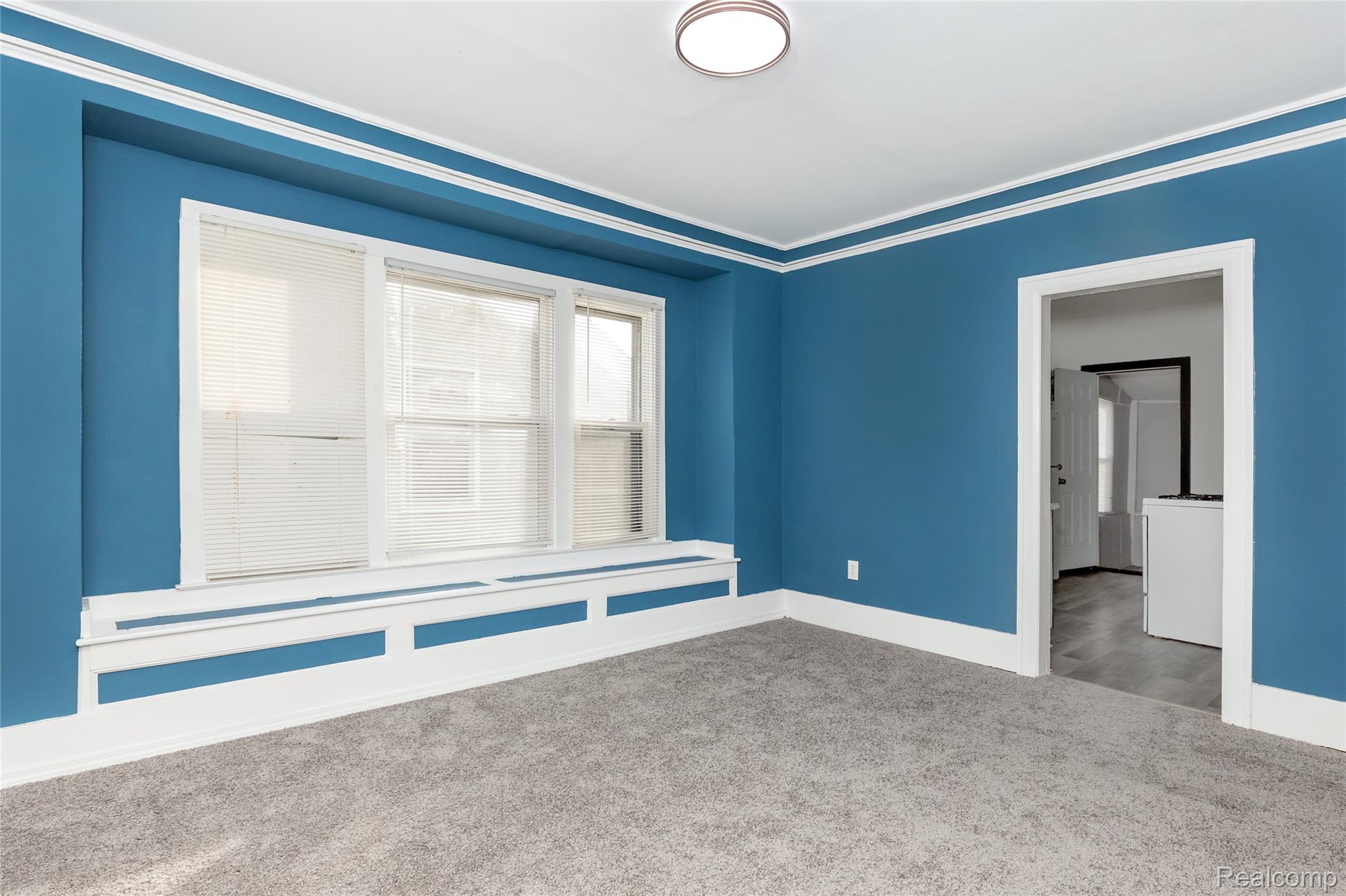 643 Navahoe Street Property Photo 11